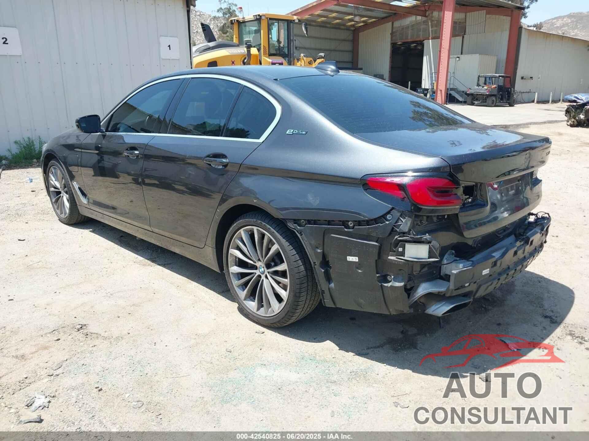 BMW 5 SERIES 2021 - WBA13AG03MCF17157