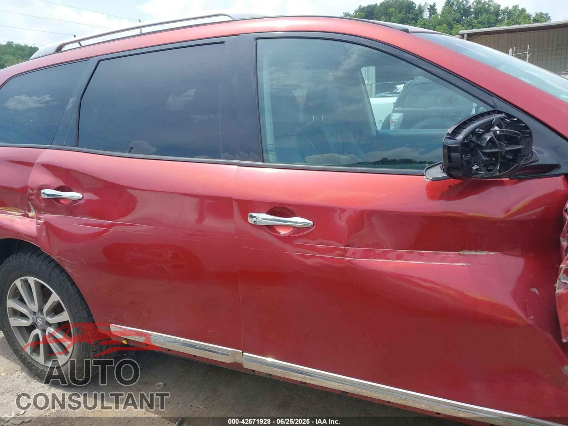 NISSAN PATHFINDER 2013 - 5N1AR2MM1DC687444