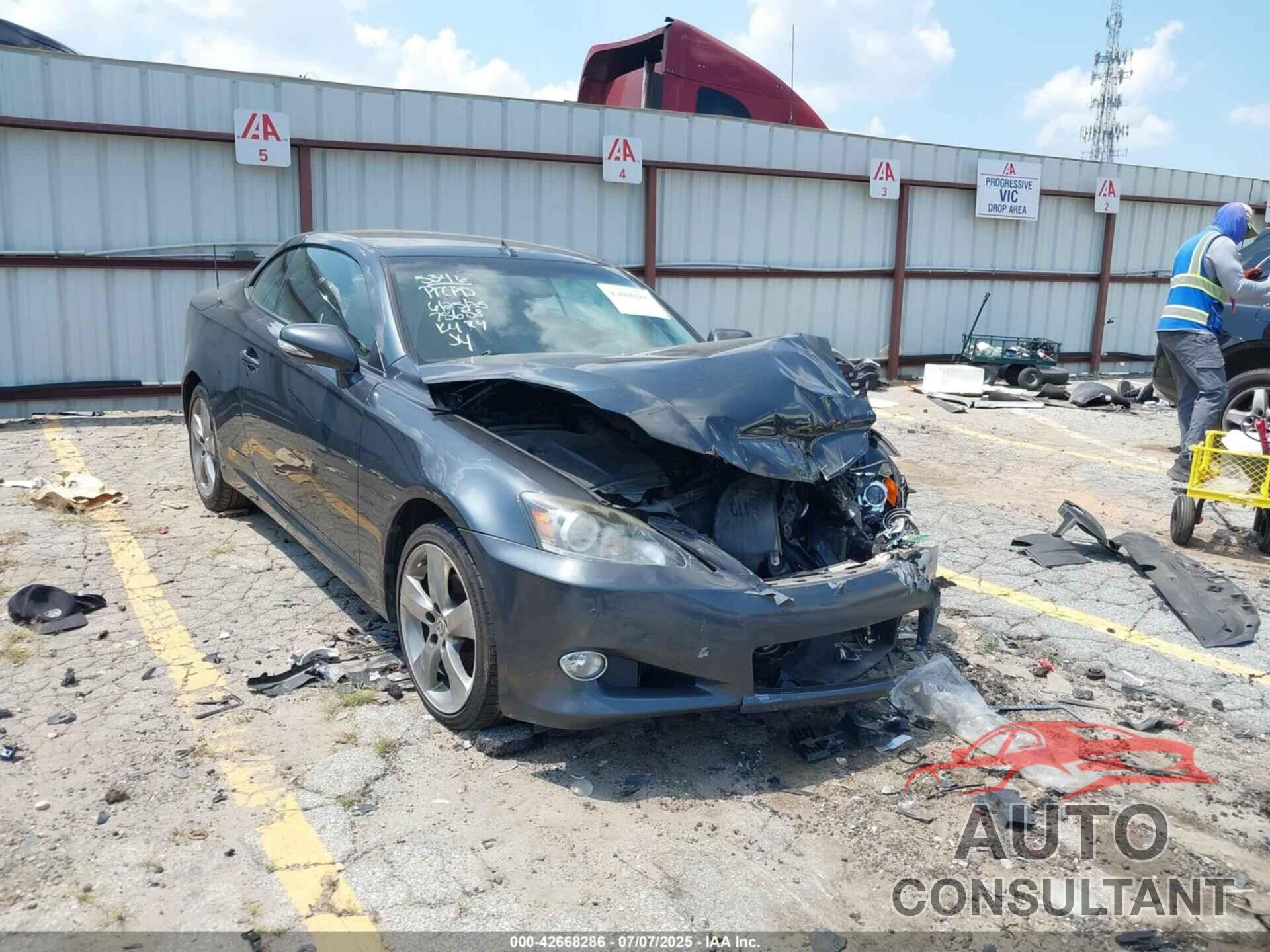 LEXUS IS 250C 2011 - JTHFF2C22B2515346