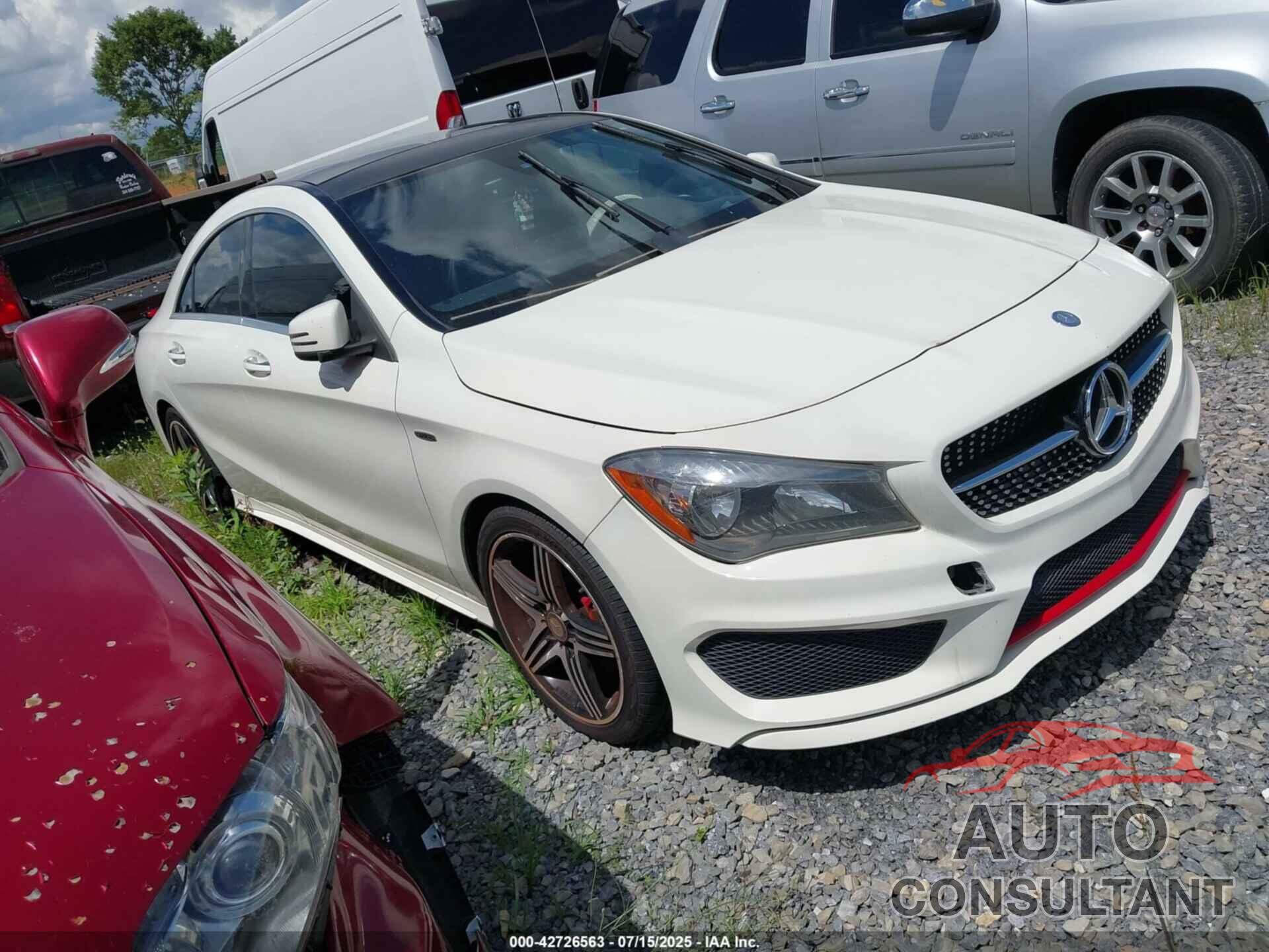 MERCEDES-BENZ CLA 250 2015 - WDDSJ4EB3FN166067