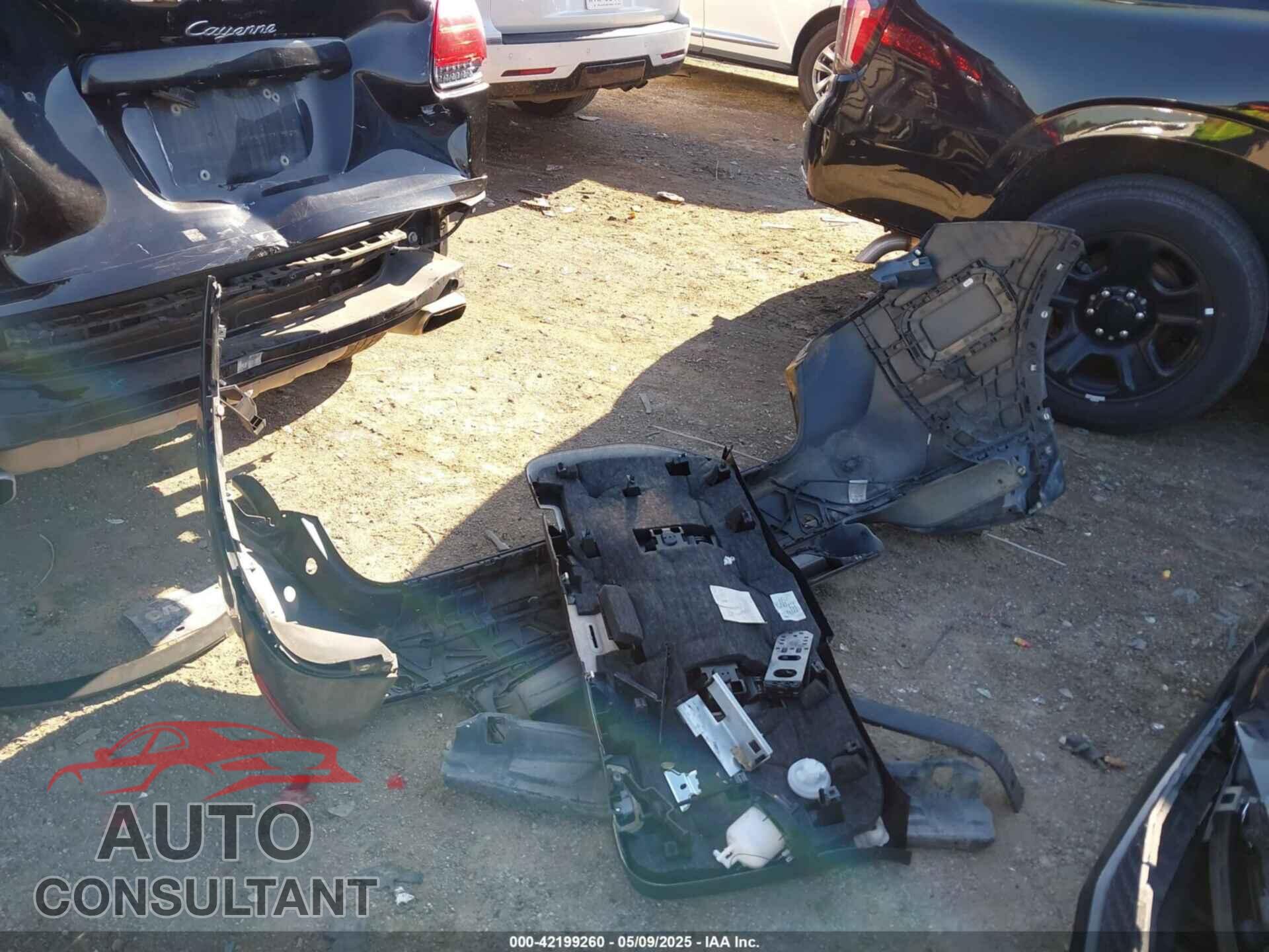 PORSCHE CAYENNE 2012 - WP1AA2A20CLA06038