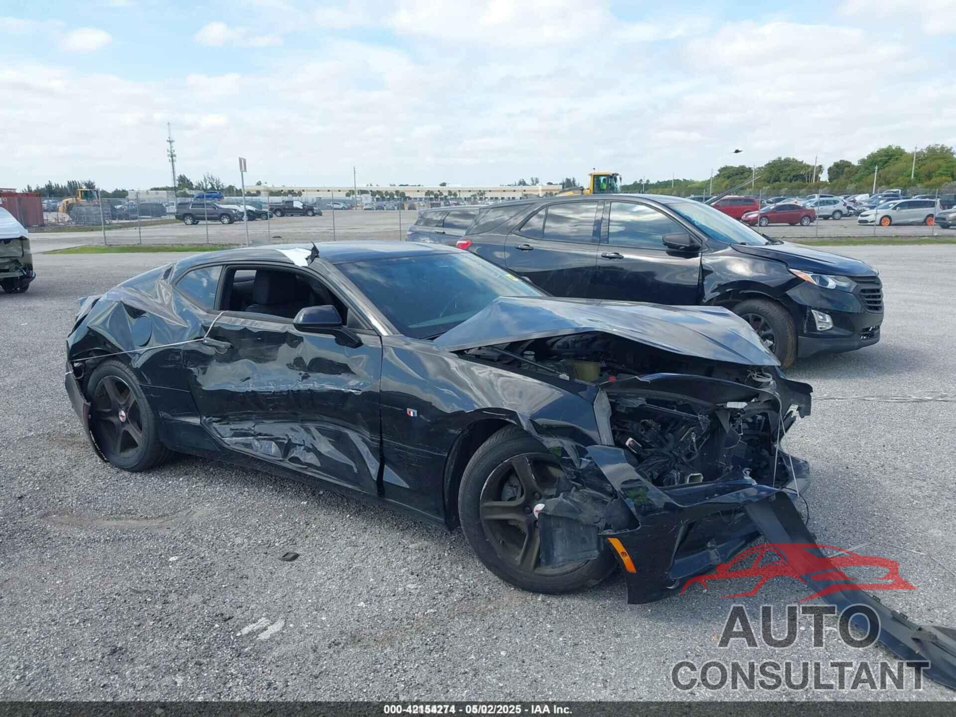 CHEVROLET CAMARO 2018 - 1G1FB1RX4J0191247