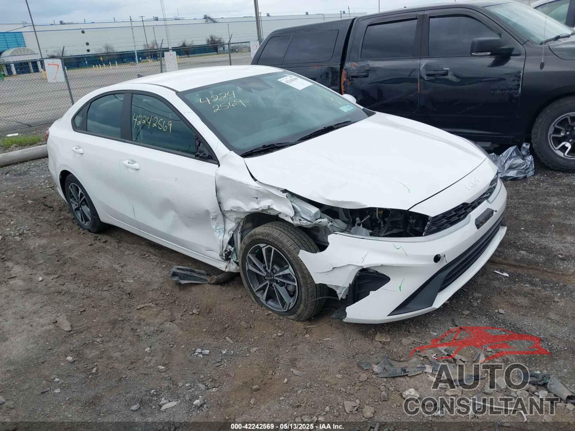 KIA FORTE 2023 - 3KPF24AD9PE657457
