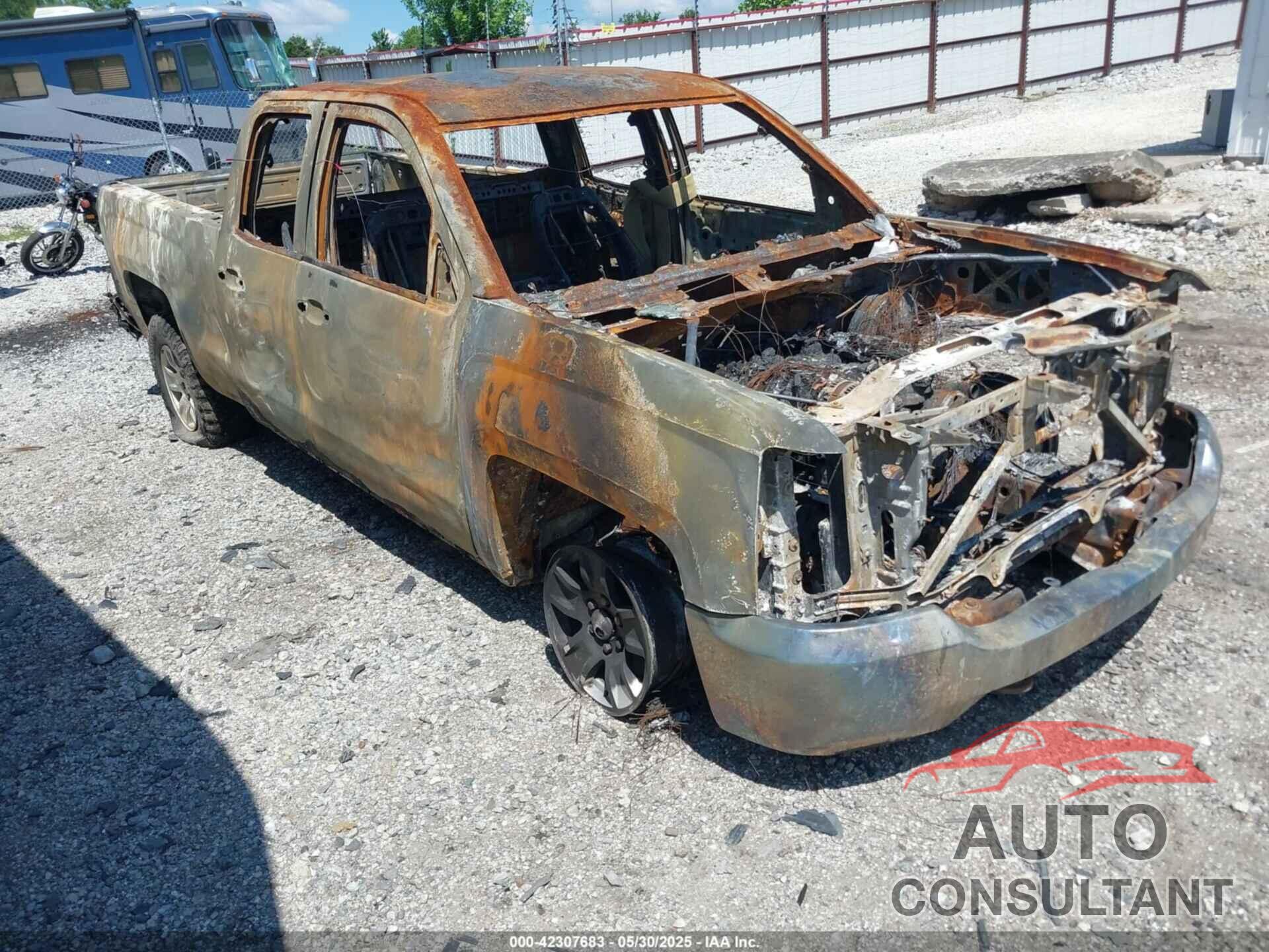 CHEVROLET SILVERADO 1500 2018 - 1GCVKREC9JZ187825
