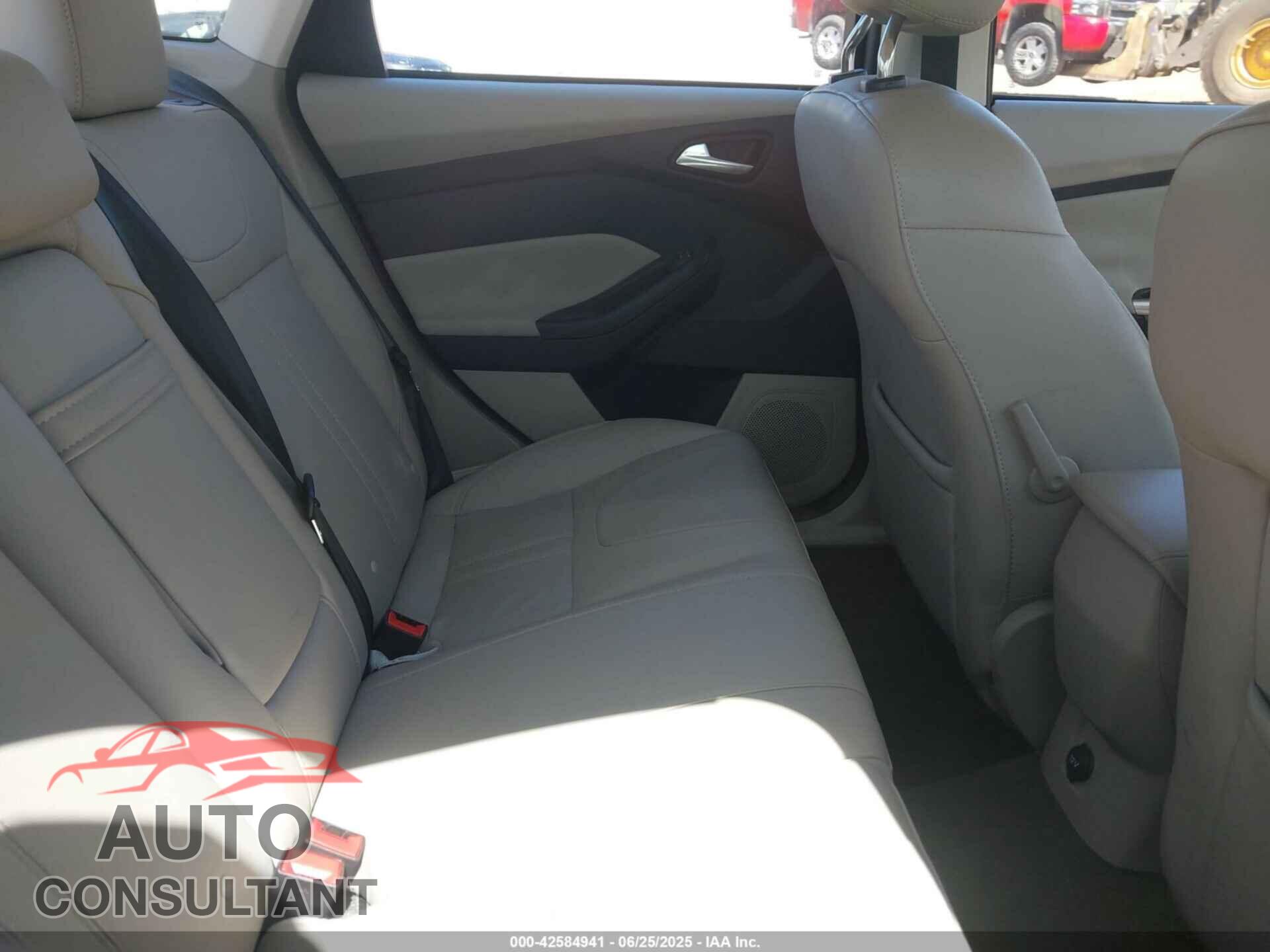 FORD FOCUS 2012 - 1FAHP3H29CL293010