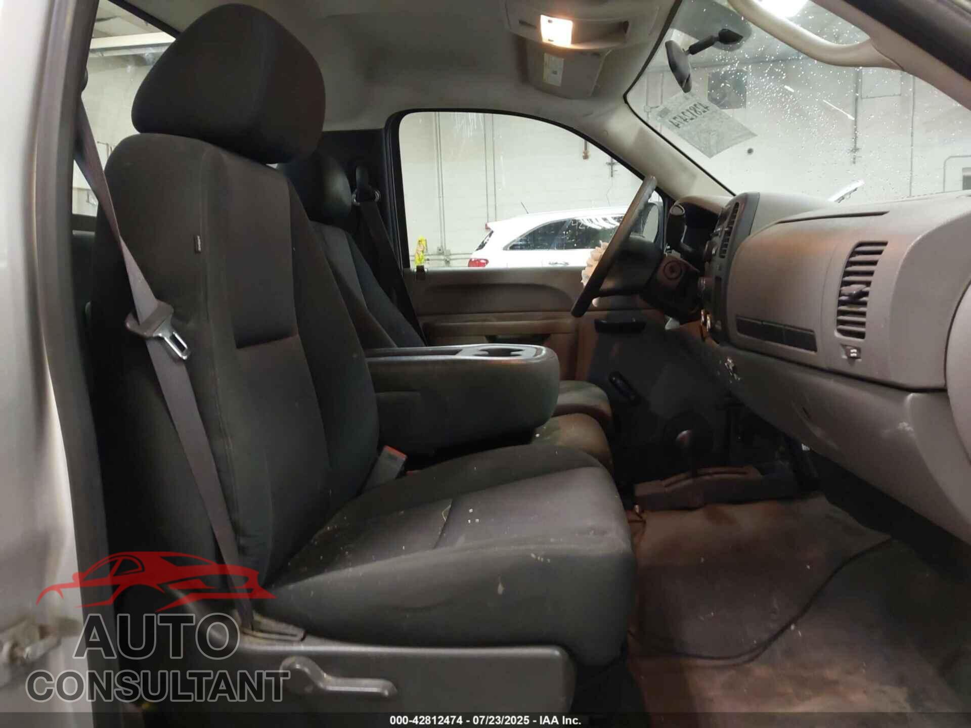 CHEVROLET SILVERADO 1500 2012 - 1GCNKPEA9CZ207903