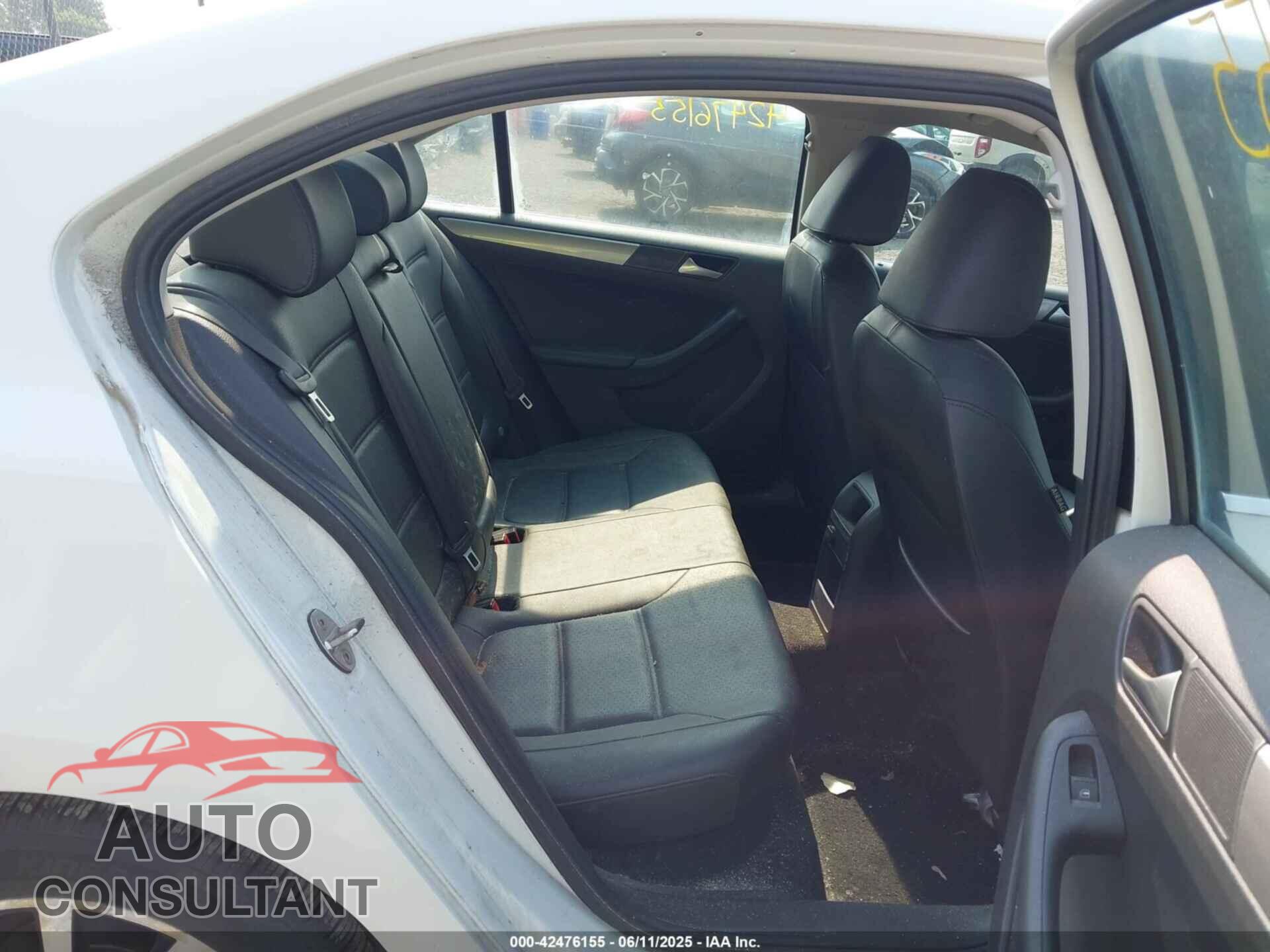 VOLKSWAGEN JETTA 2017 - 3VWDB7AJ5HM306919