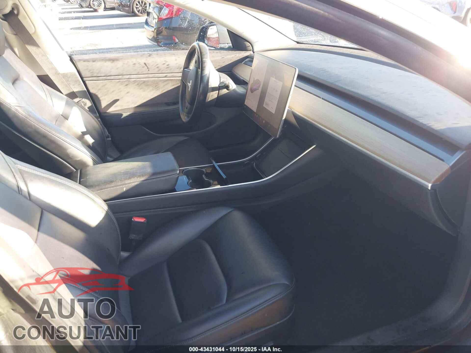 TESLA MODEL 3 2019 - 5YJ3E1EA8KF311055