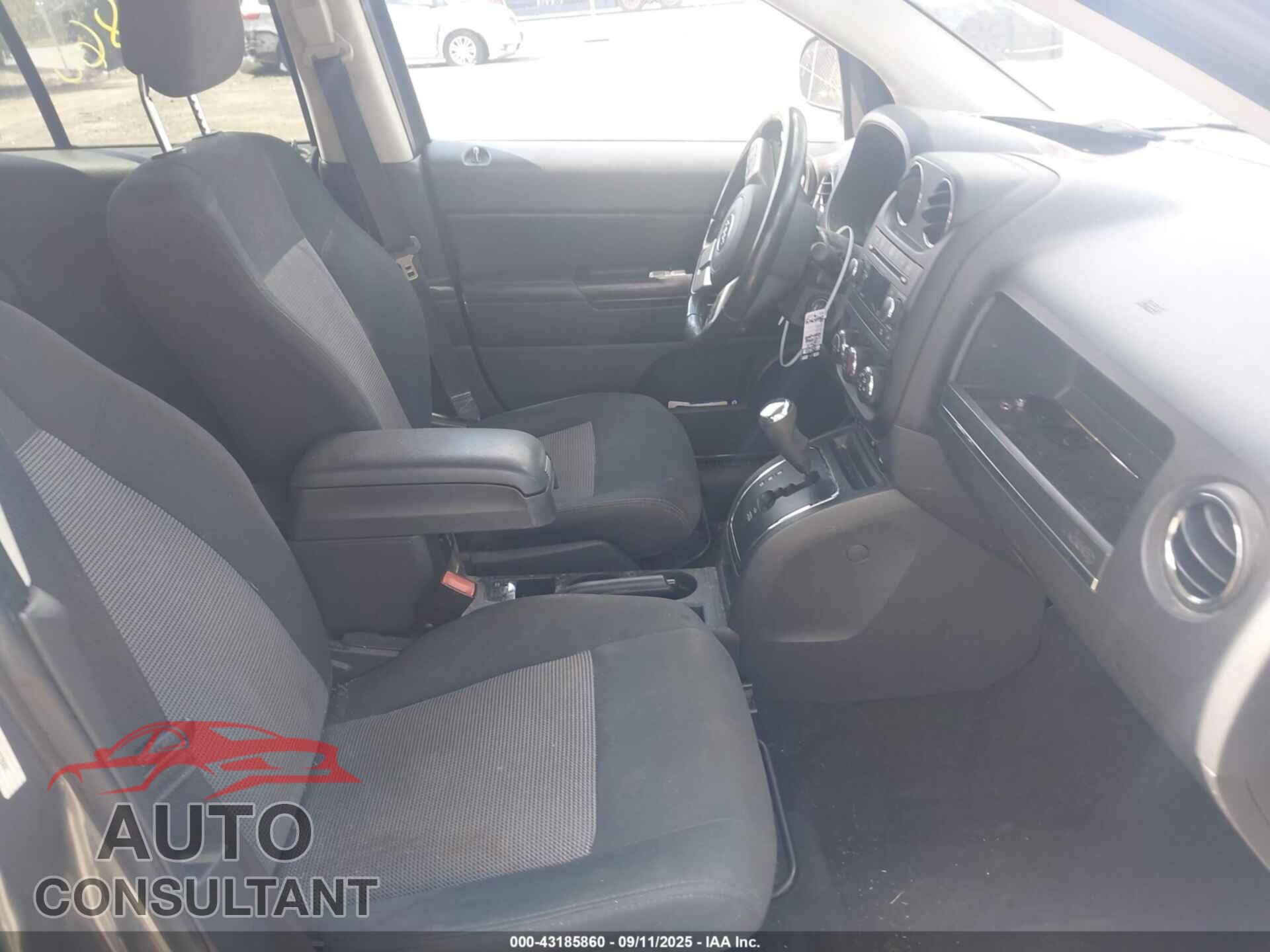 JEEP COMPASS 2011 - 1J4NF1FB4BD278084