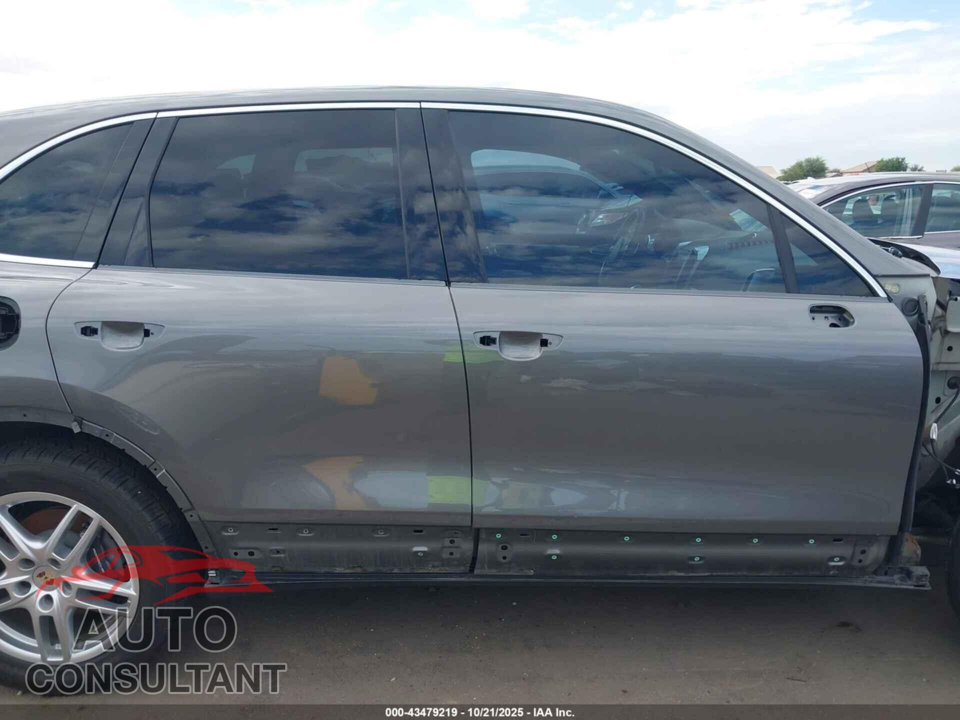 PORSCHE CAYENNE 2013 - WP1AA2A25DLA03699
