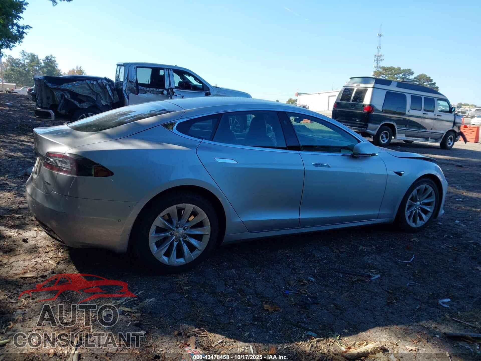 TESLA MODEL S 2017 - 5YJSA1E2XHF198511