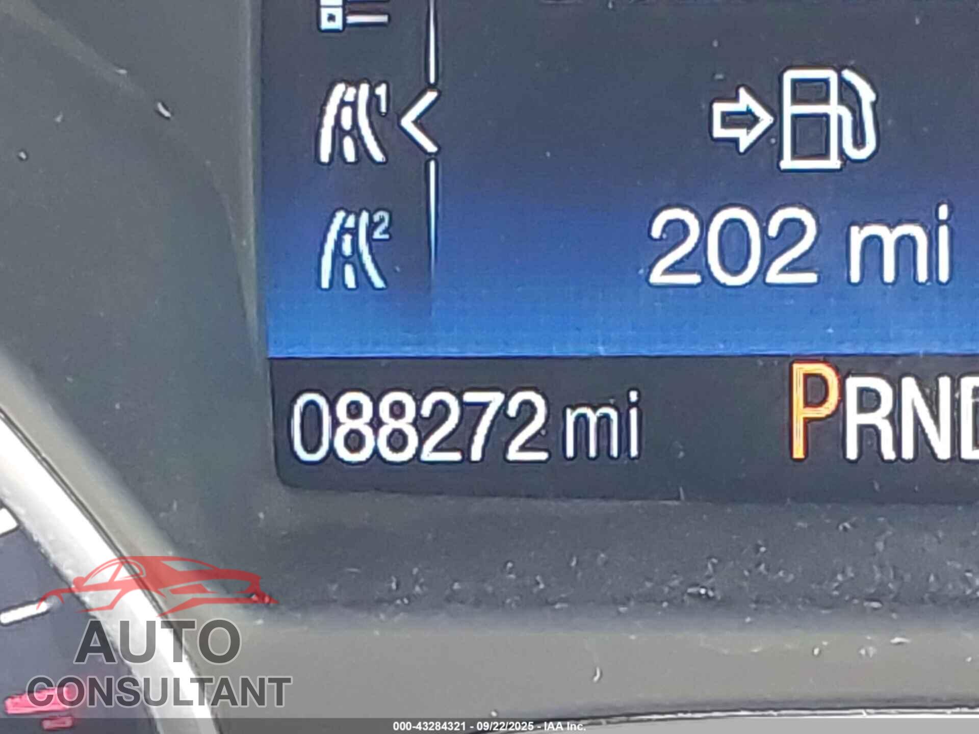 FORD ESCAPE 2017 - 1FMCU0GD2HUC80708