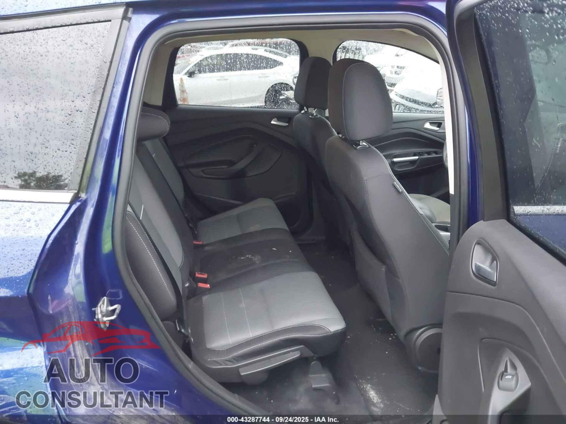 FORD ESCAPE 2015 - 1FMCU0G98FUC03561