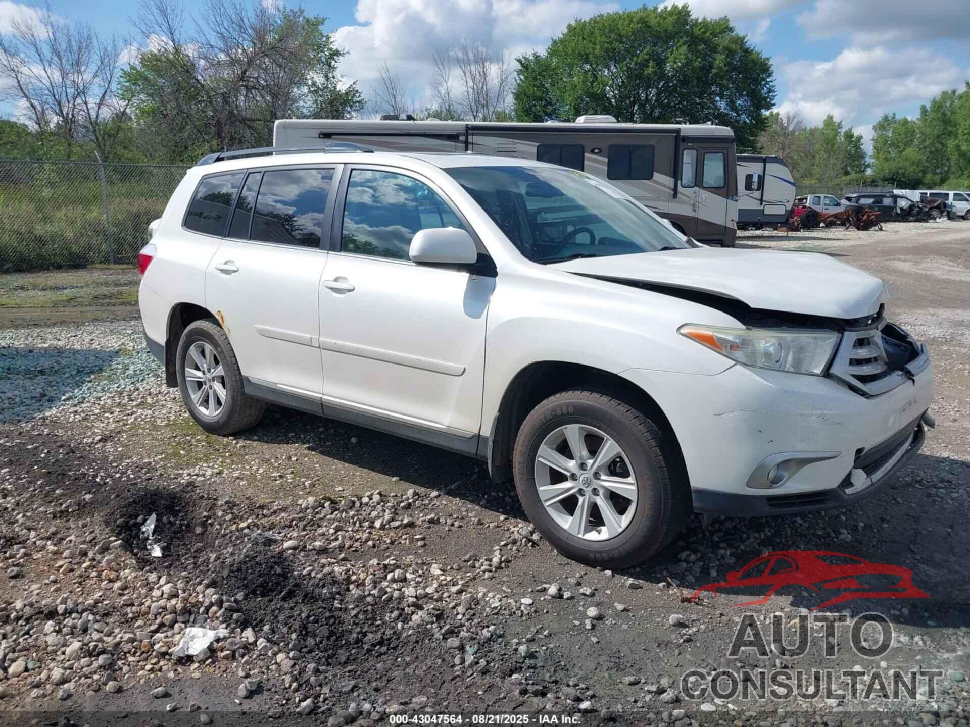 TOYOTA HIGHLANDER 2012 - 5TDBK3EH3CS157011