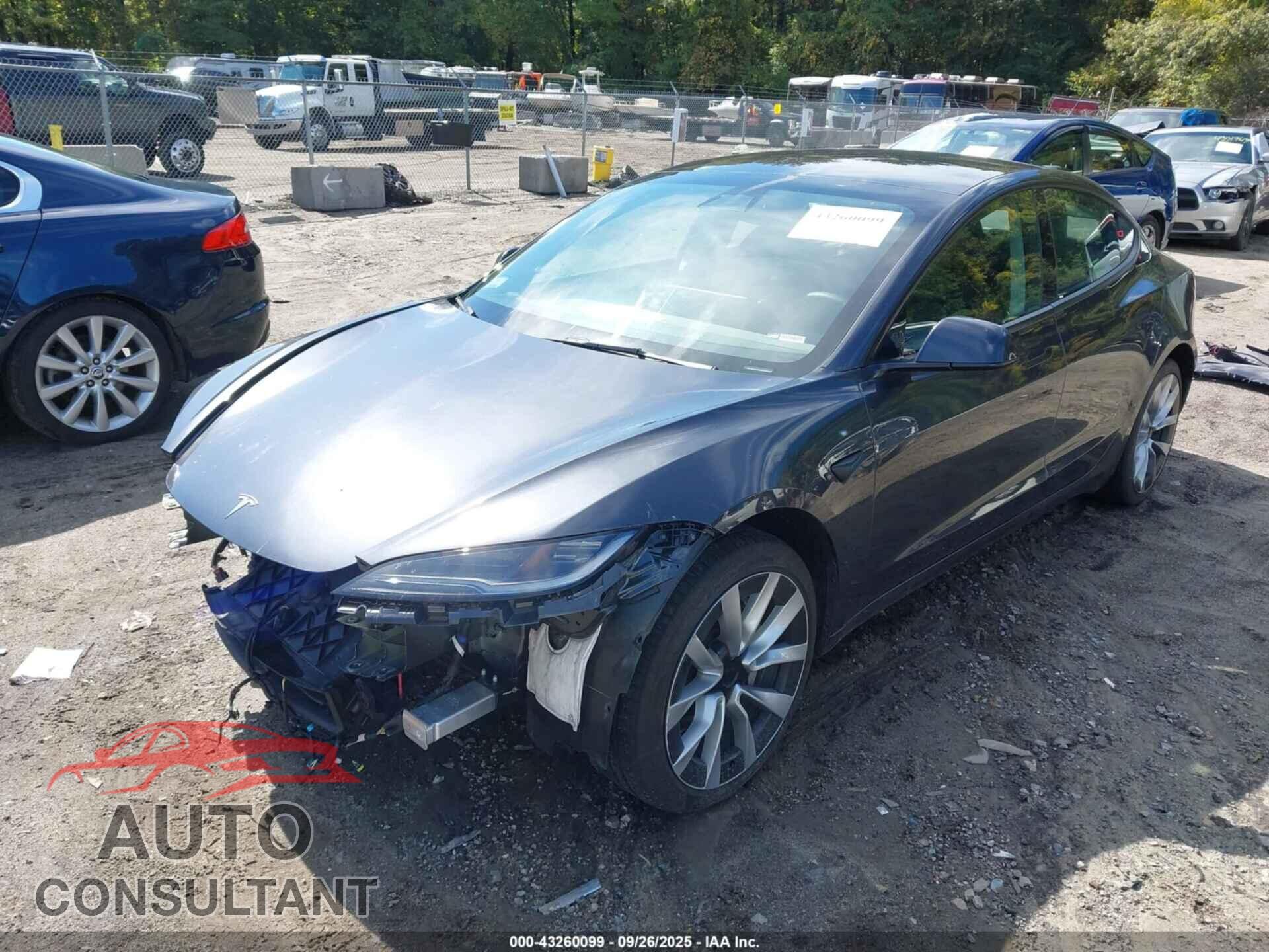 TESLA MODEL 3 2025 - 5YJ3E1EB3SF902449