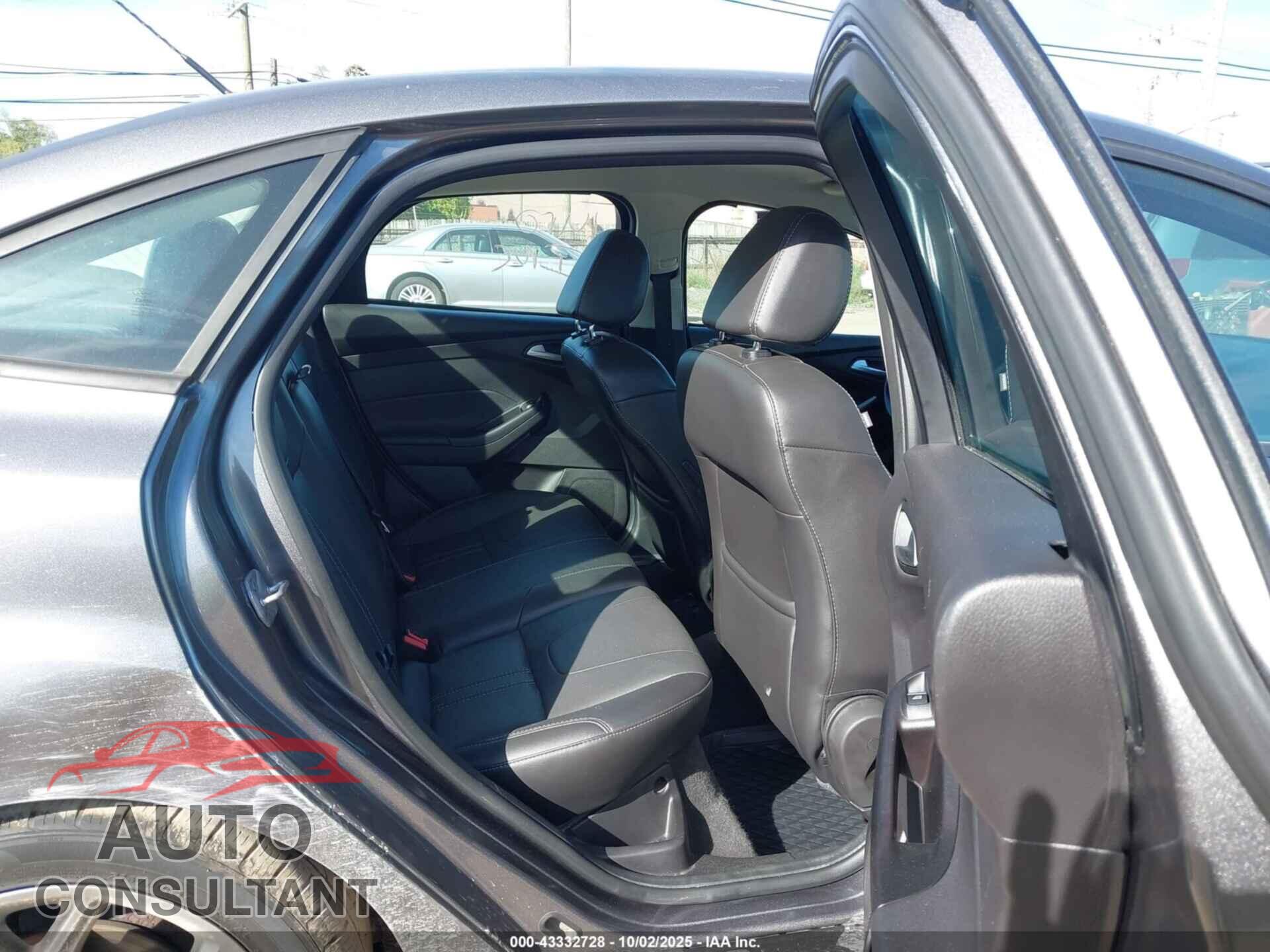 FORD FOCUS 2014 - 1FADP3F27EL161187