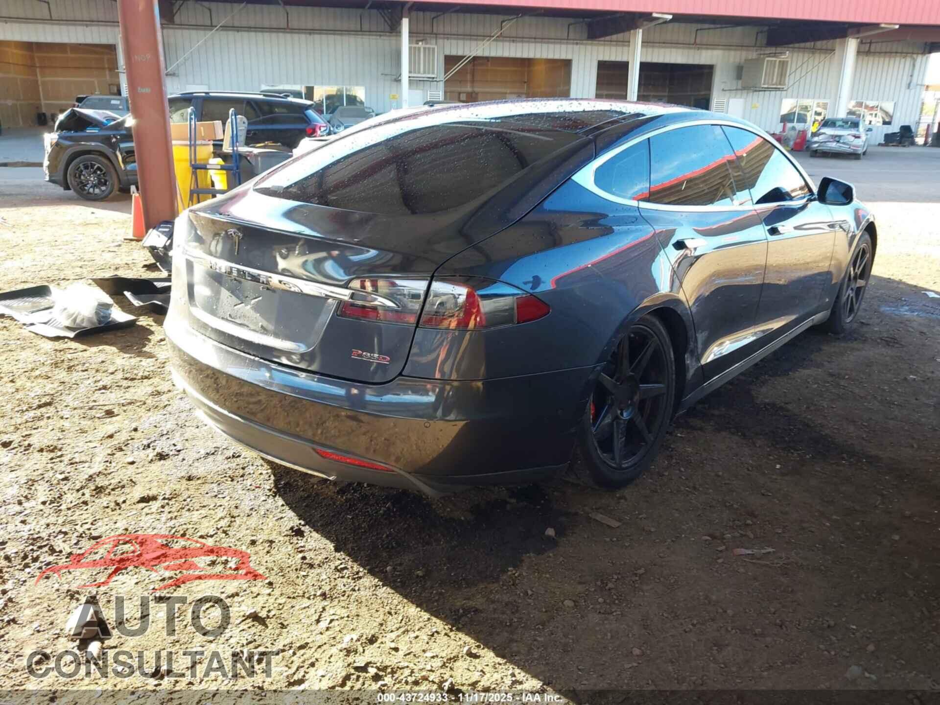 TESLA MODEL S 2015 - 5YJSA1H40FF096760