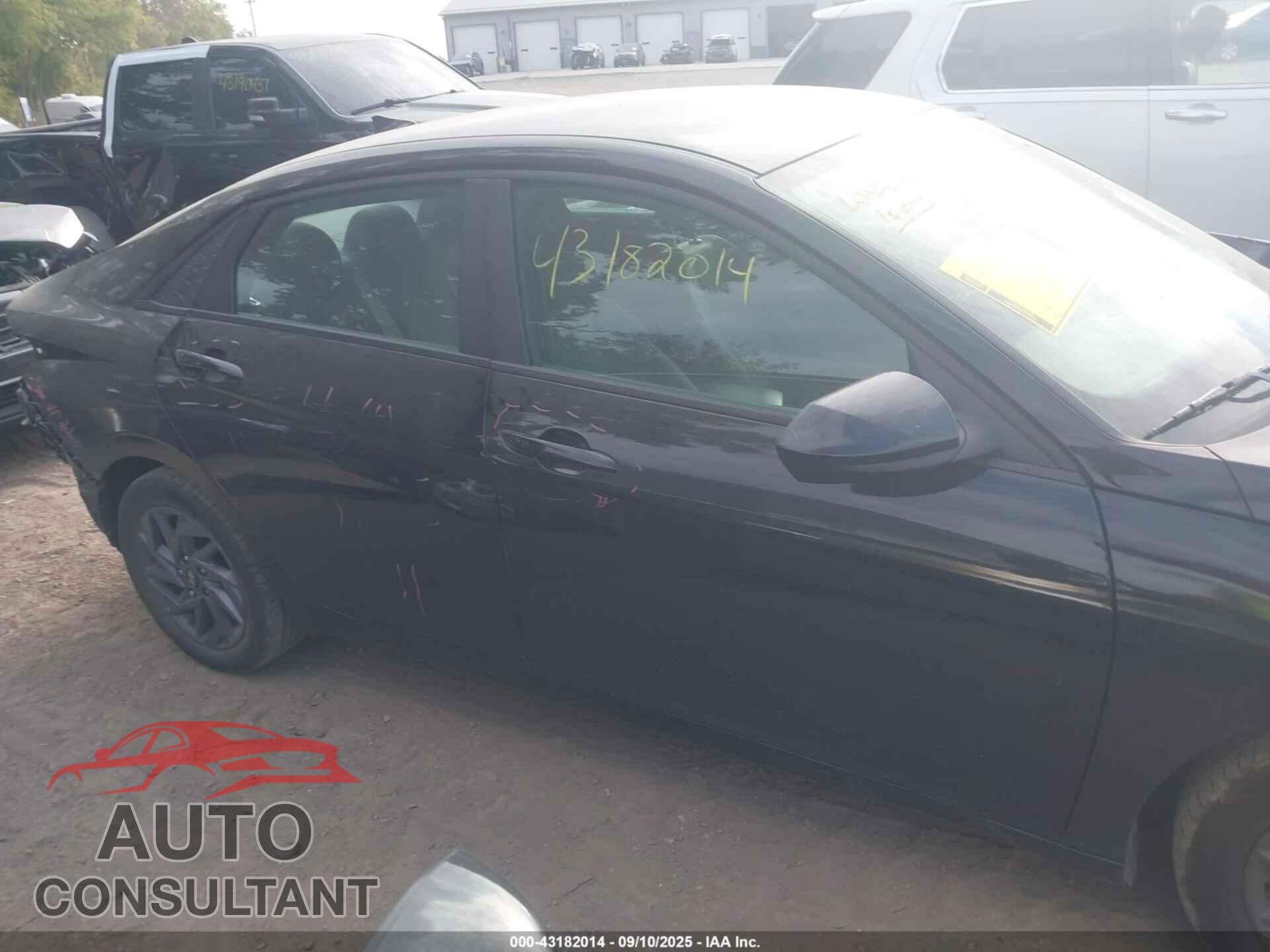 HYUNDAI ELANTRA 2024 - KMHLM4DG0RU651663