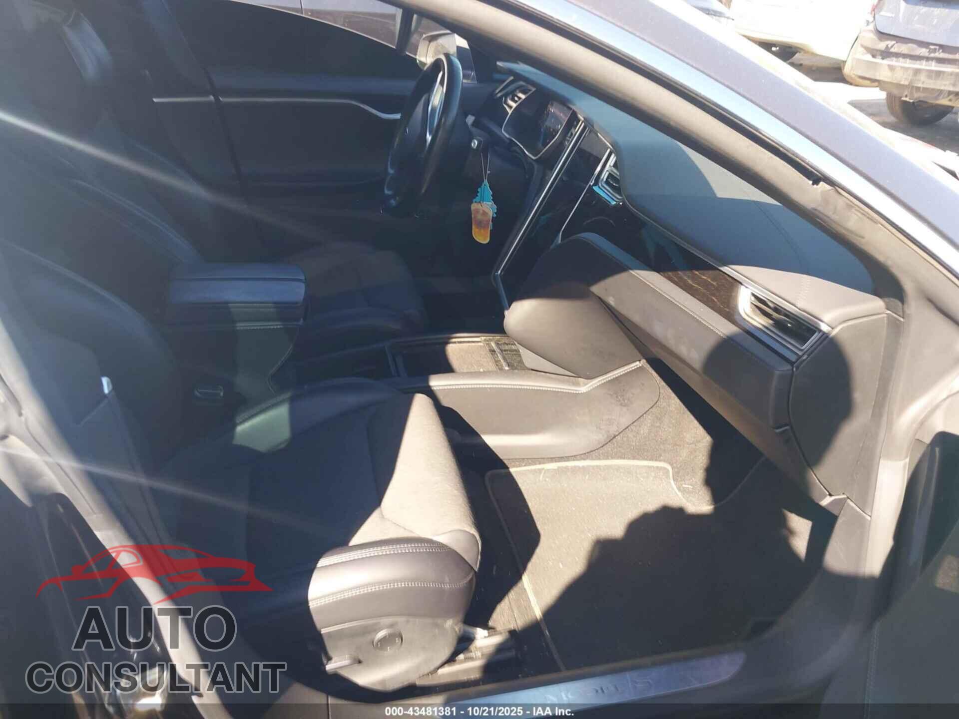 TESLA MODEL S 2017 - 5YJSA1E25HF213092