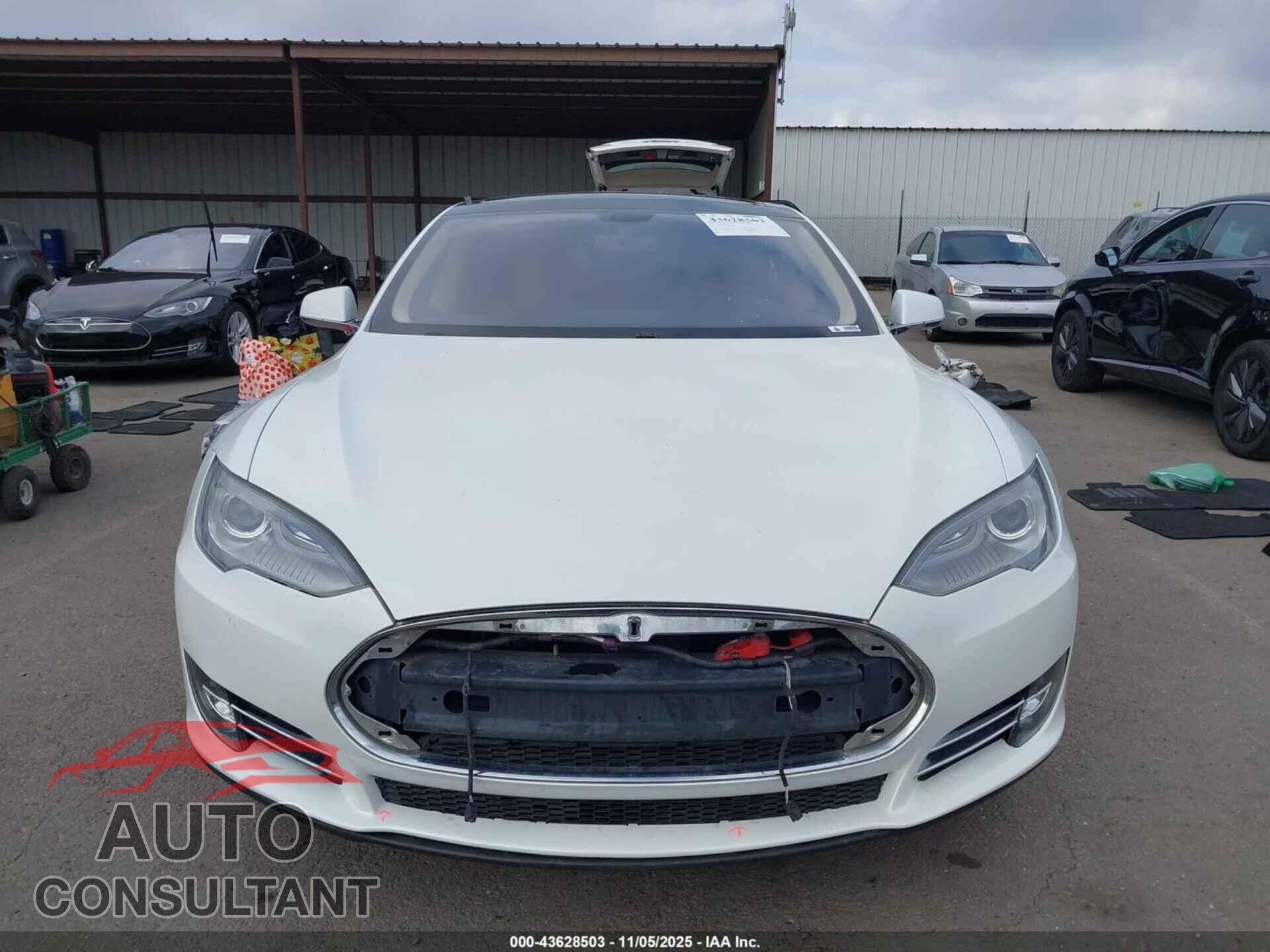 TESLA MODEL S 2013 - 5YJSA1CN6DFP28030