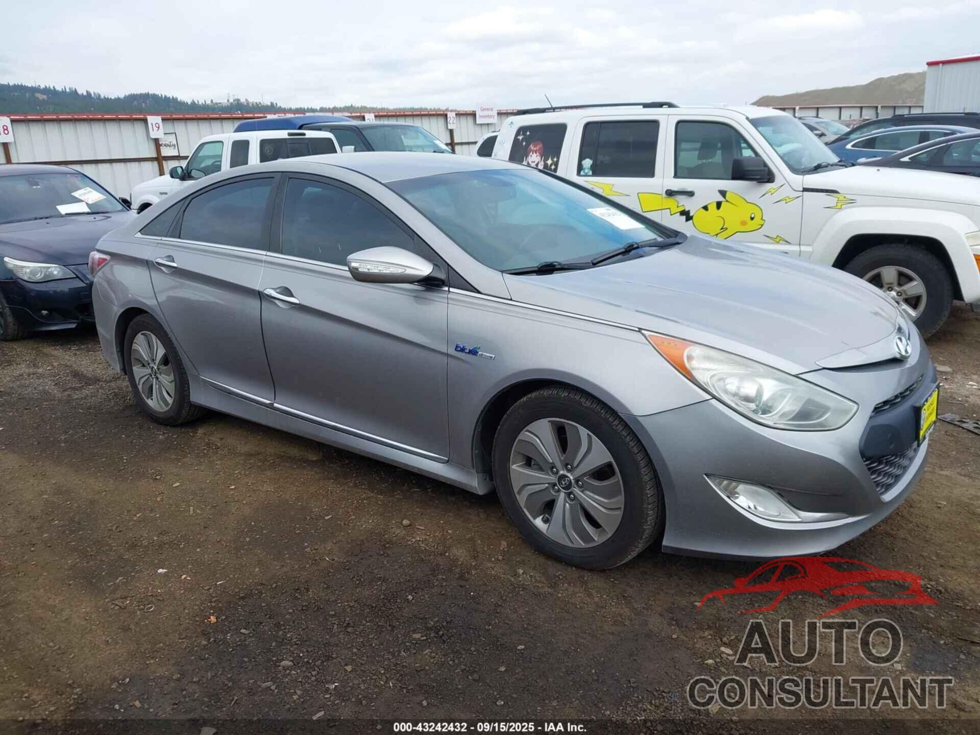 HYUNDAI SONATA HYBRID 2013 - KMHEC4A41DA090244