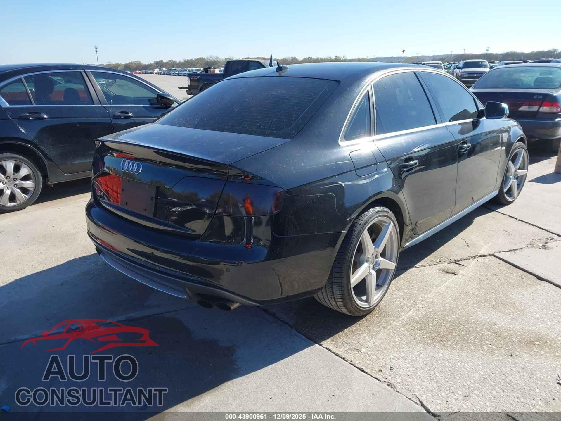 AUDI S4 2012 - WAUDGAFL1CA005577