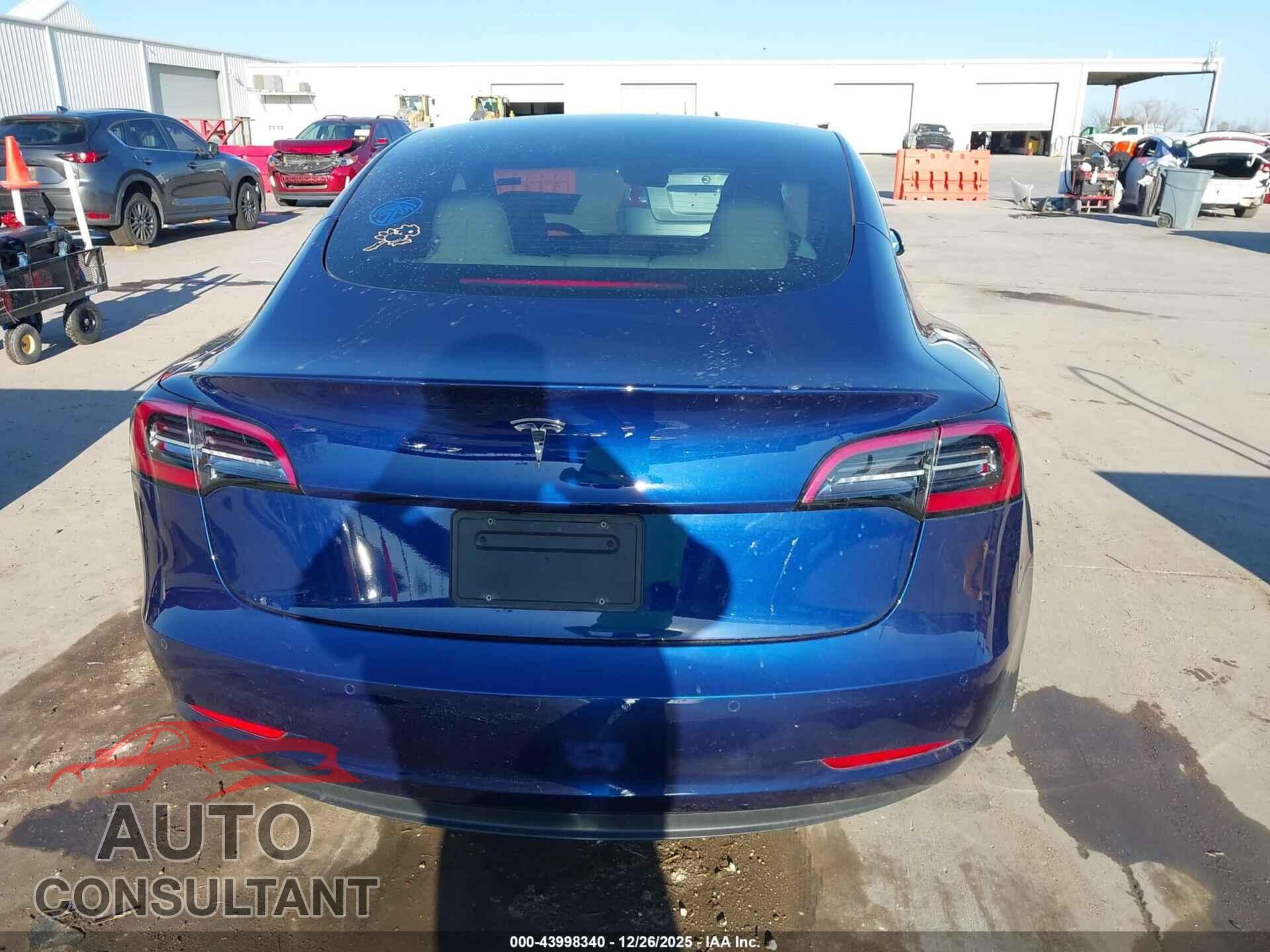 TESLA MODEL 3 2021 - 5YJ3E1EB0MF975426