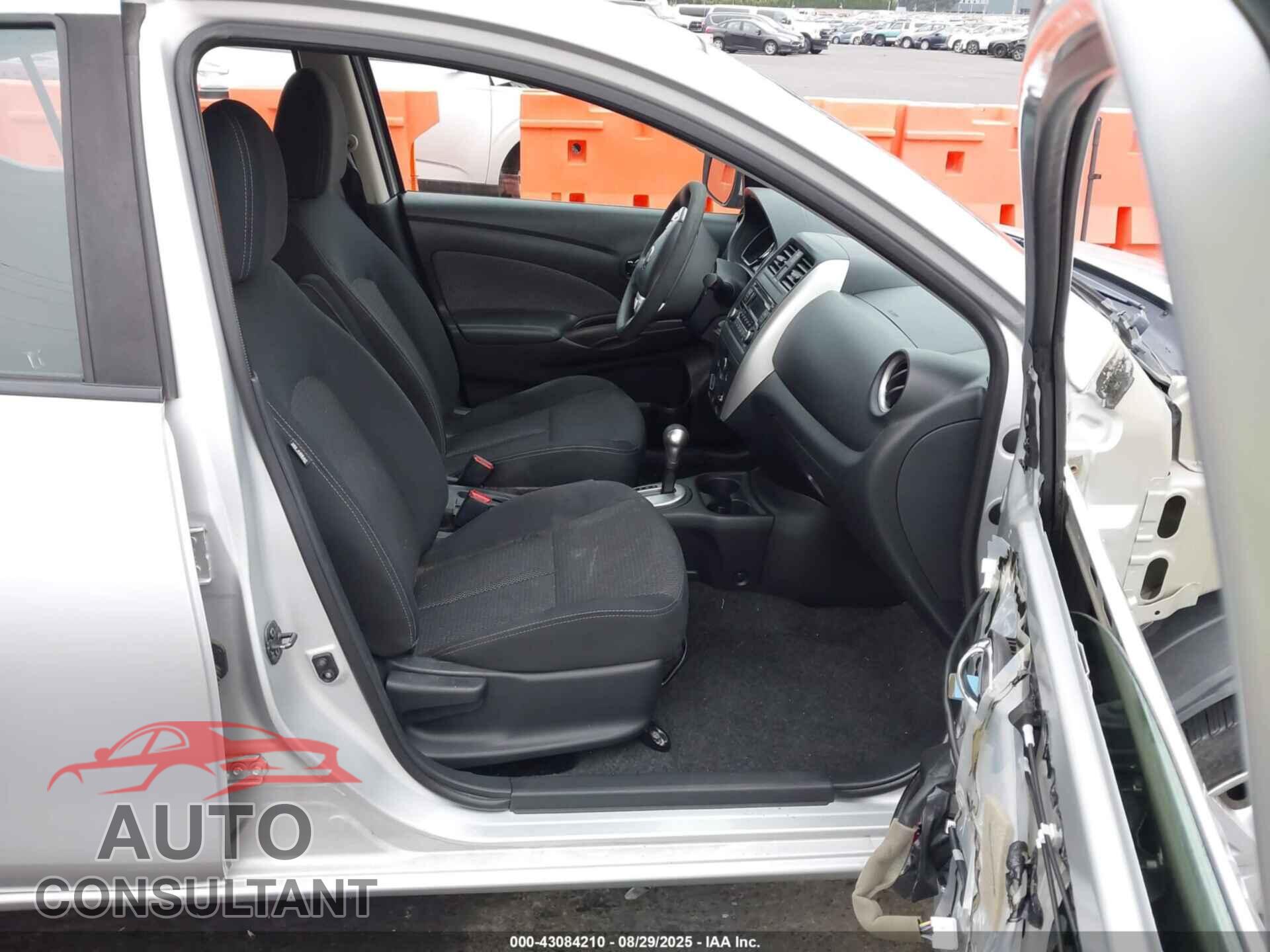 NISSAN VERSA 2016 - 3N1CN7AP2GL881450