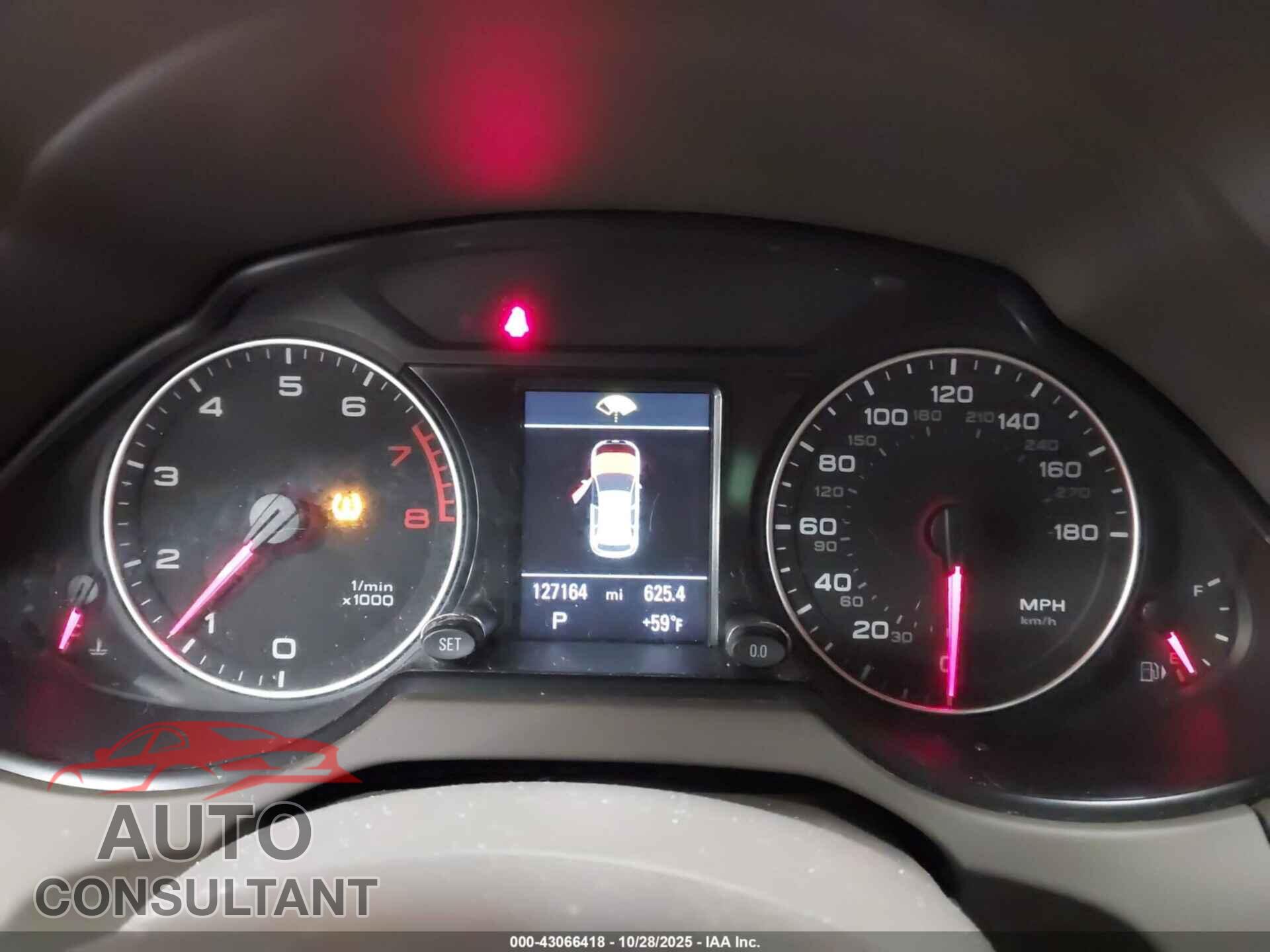 AUDI Q5 2012 - WA1LFAFP2CA051093