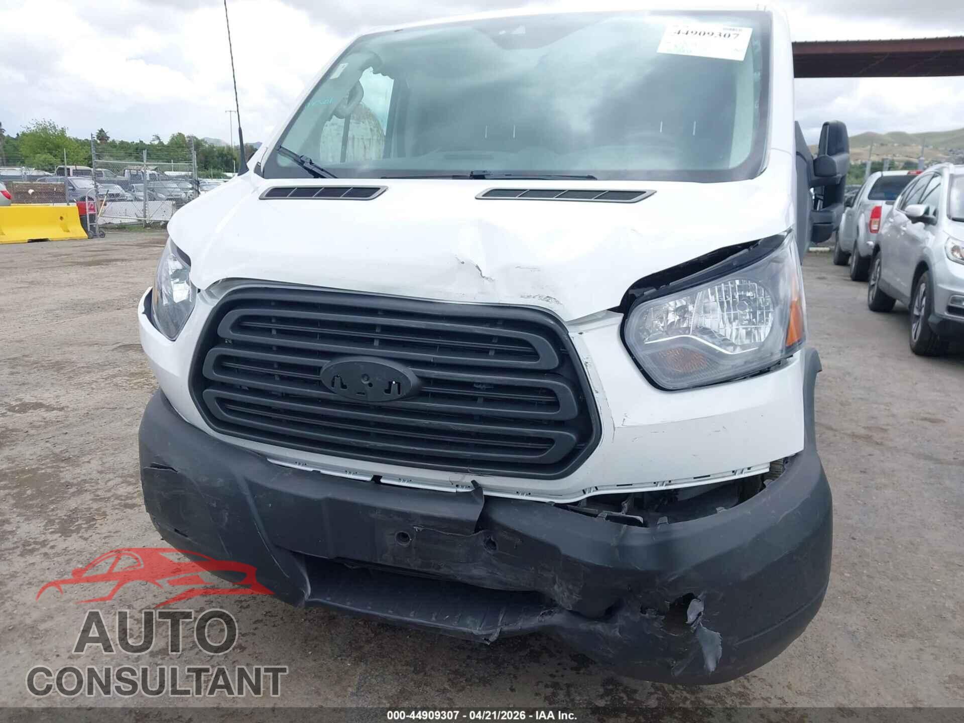 FORD TRANSIT-150 2018 - 1FTYE1YM7JKA52460