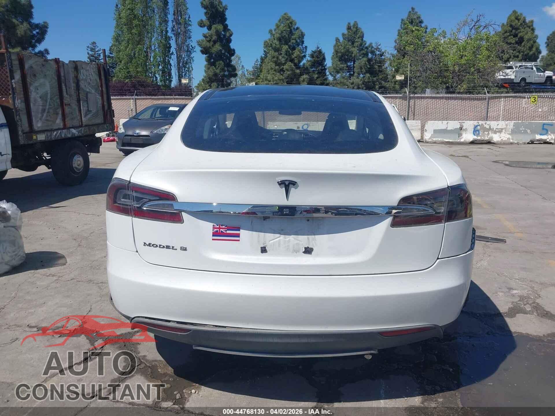 TESLA MODEL S 2012 - 5YJSA1DN1CFS00151