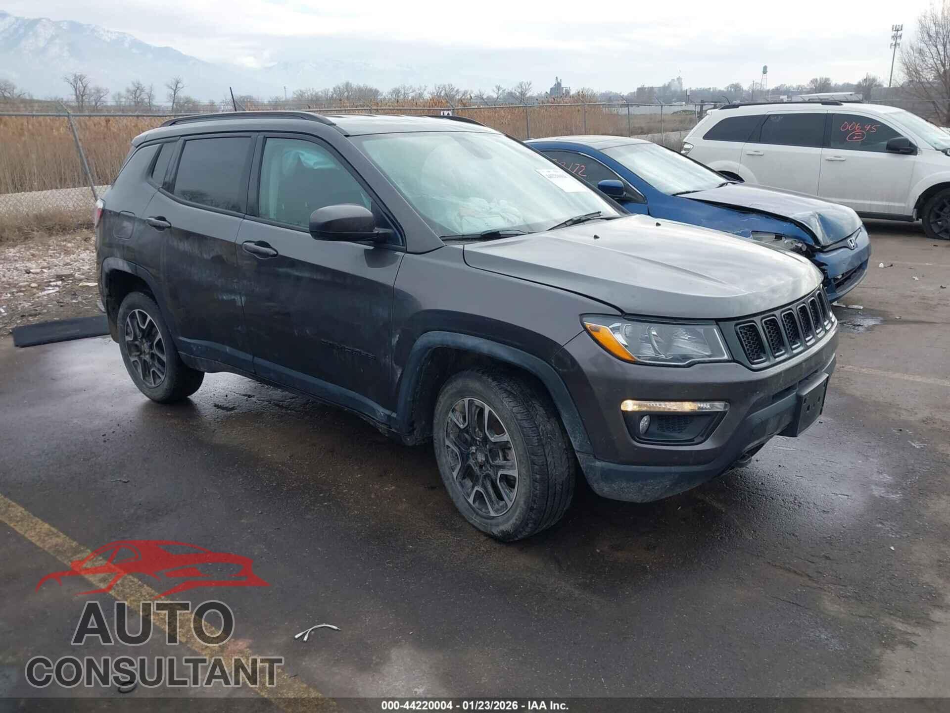 JEEP COMPASS 2020 - 3C4NJDAB9LT197204