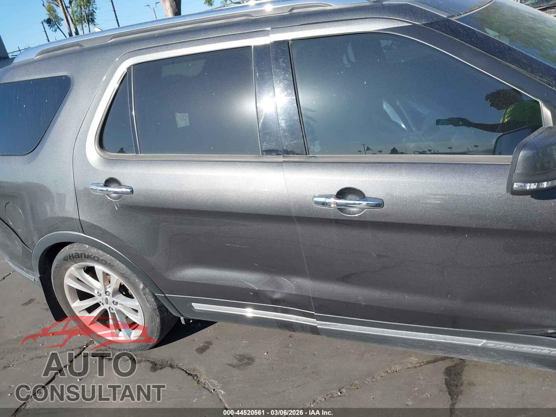 FORD EXPLORER 2018 - 1FM5K8F82JGB53074
