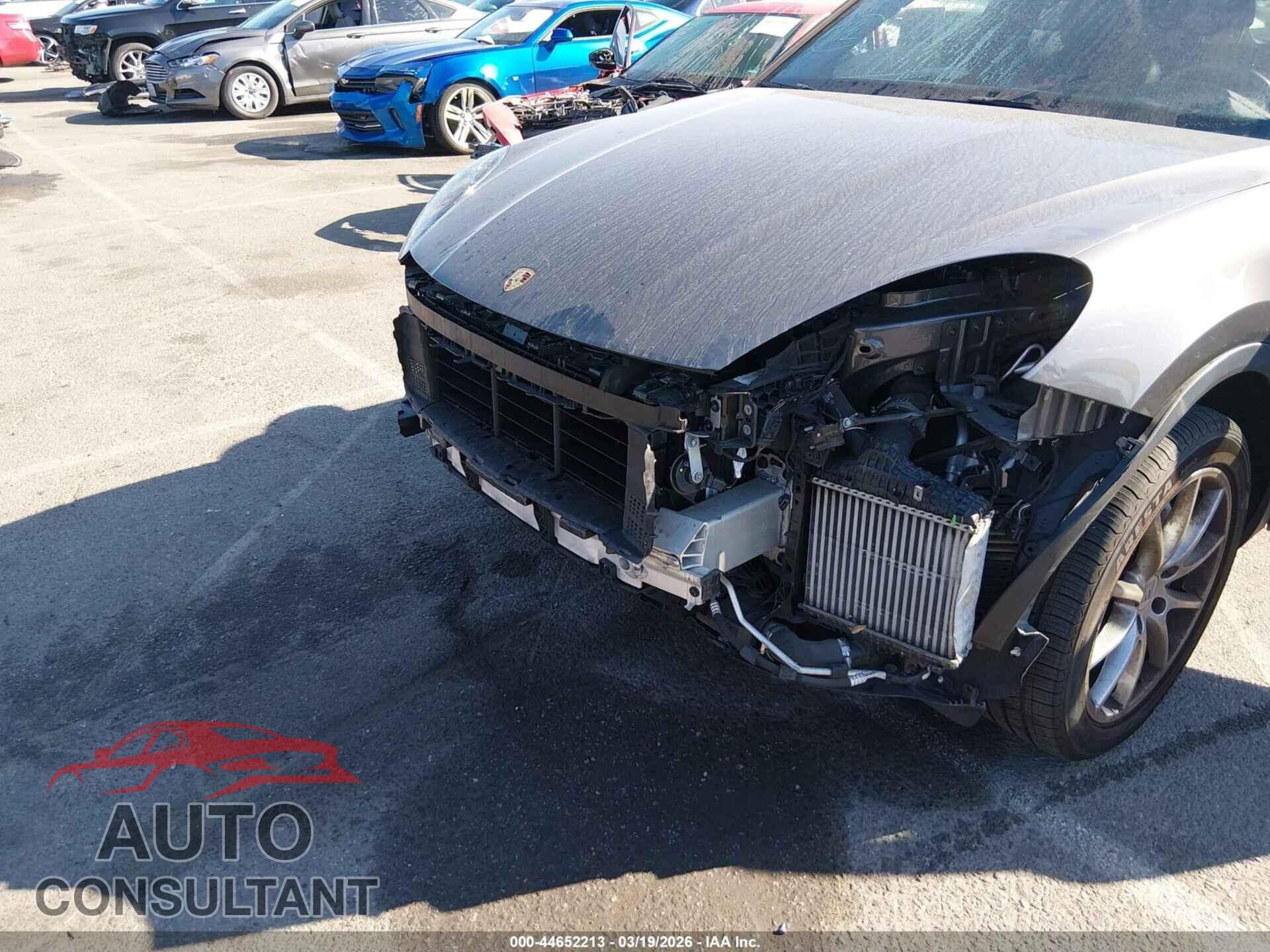 PORSCHE CAYENNE 2019 - WP1AA2AYXKDA04844