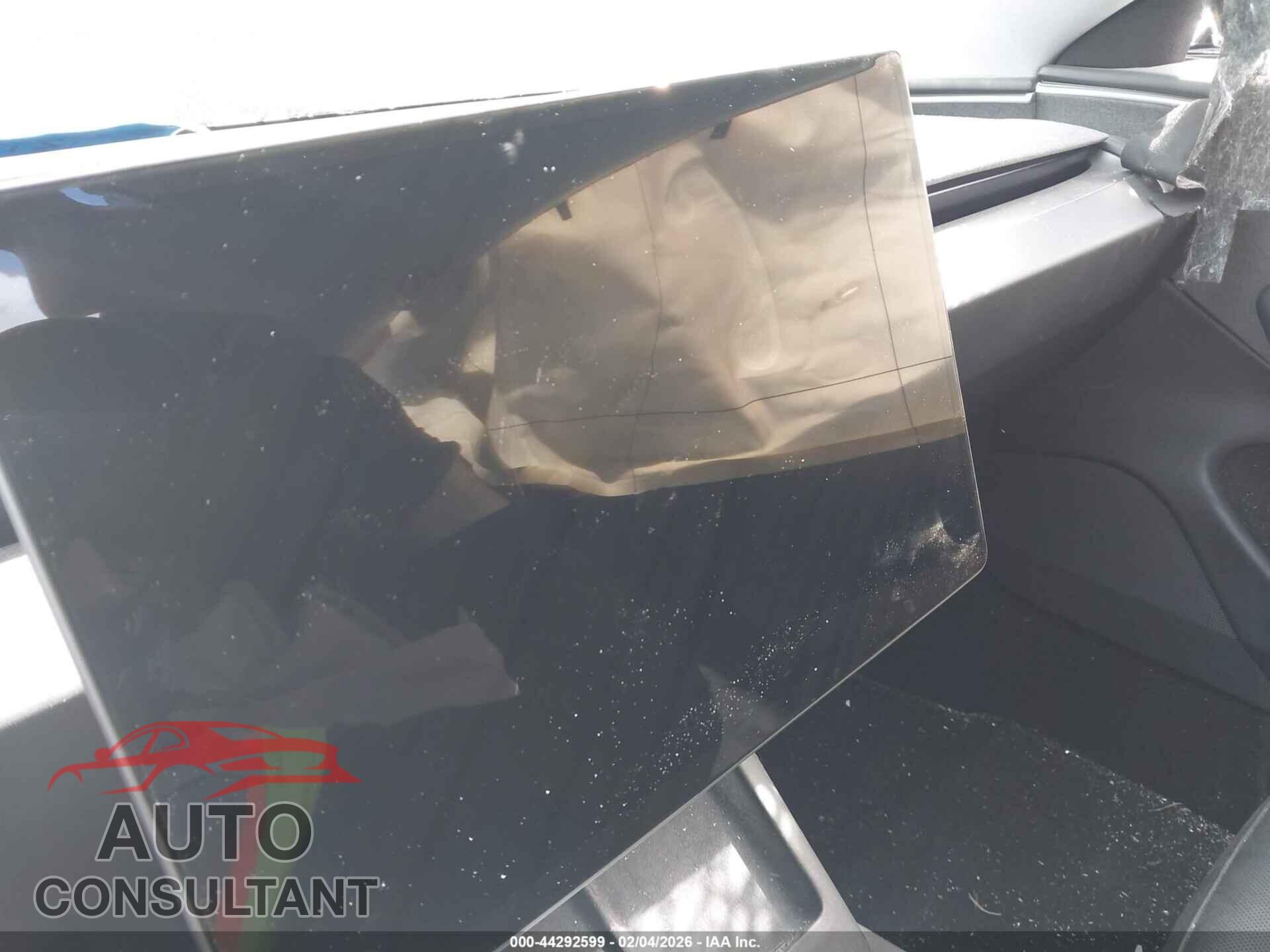 TESLA MODEL 3 2024 - 5YJ3E1EA6RF873210