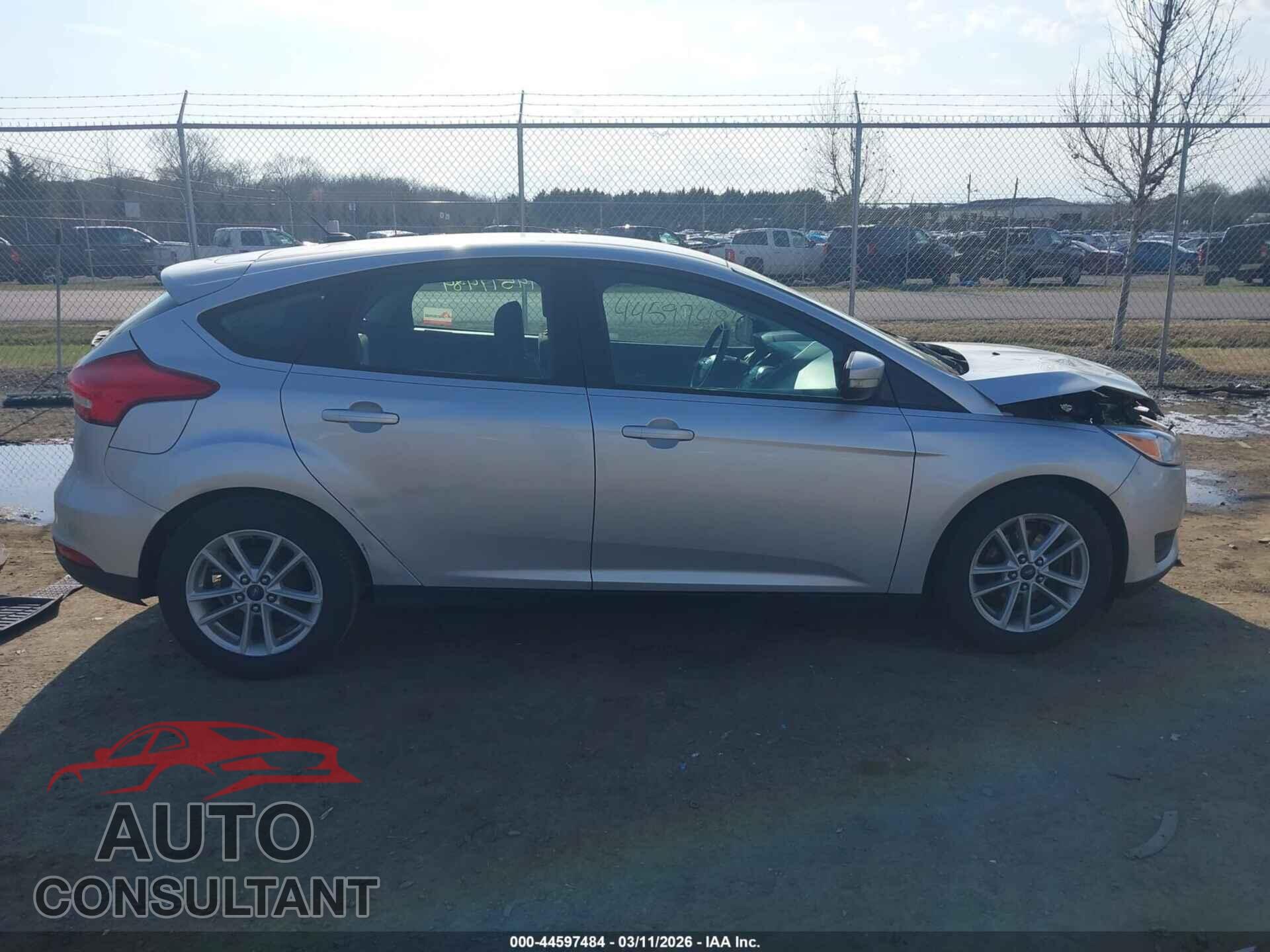 FORD FOCUS 2018 - 1FADP3K2XJL267441