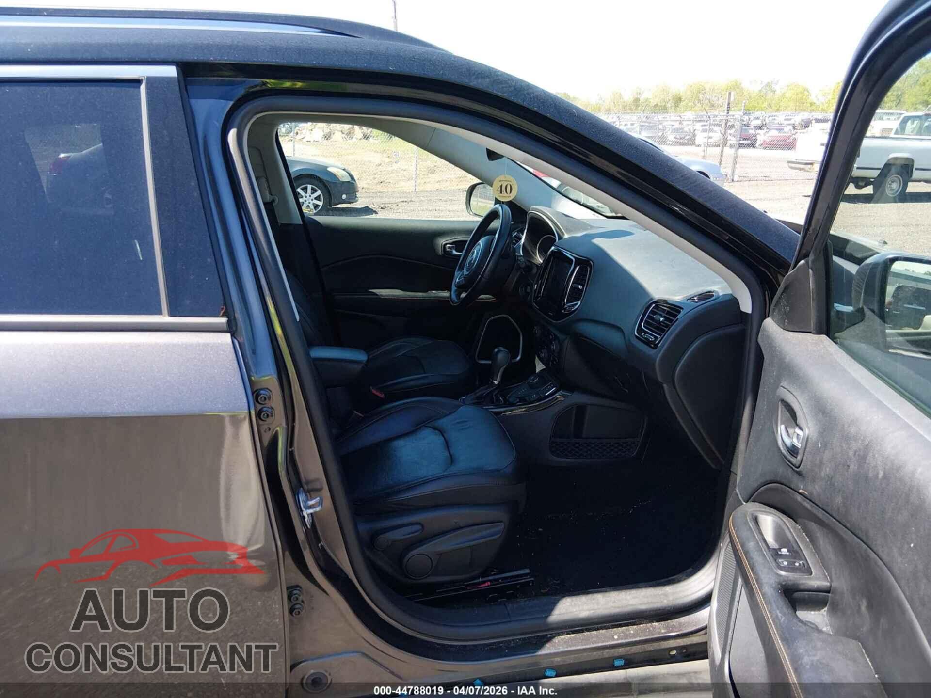 JEEP COMPASS 2019 - 3C4NJDCB2KT669531