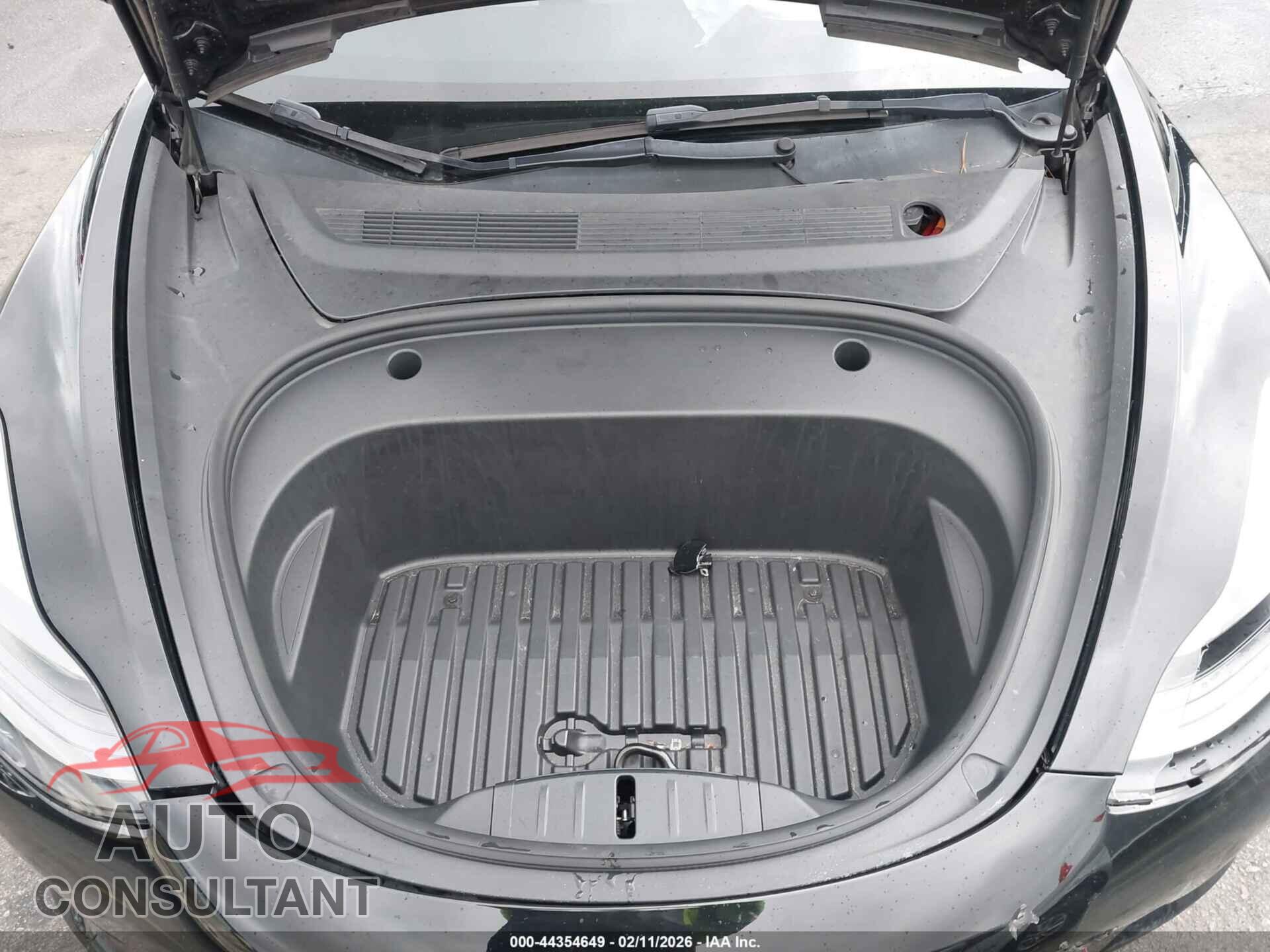 TESLA MODEL 3 2022 - 5YJ3E1EC5NF275895