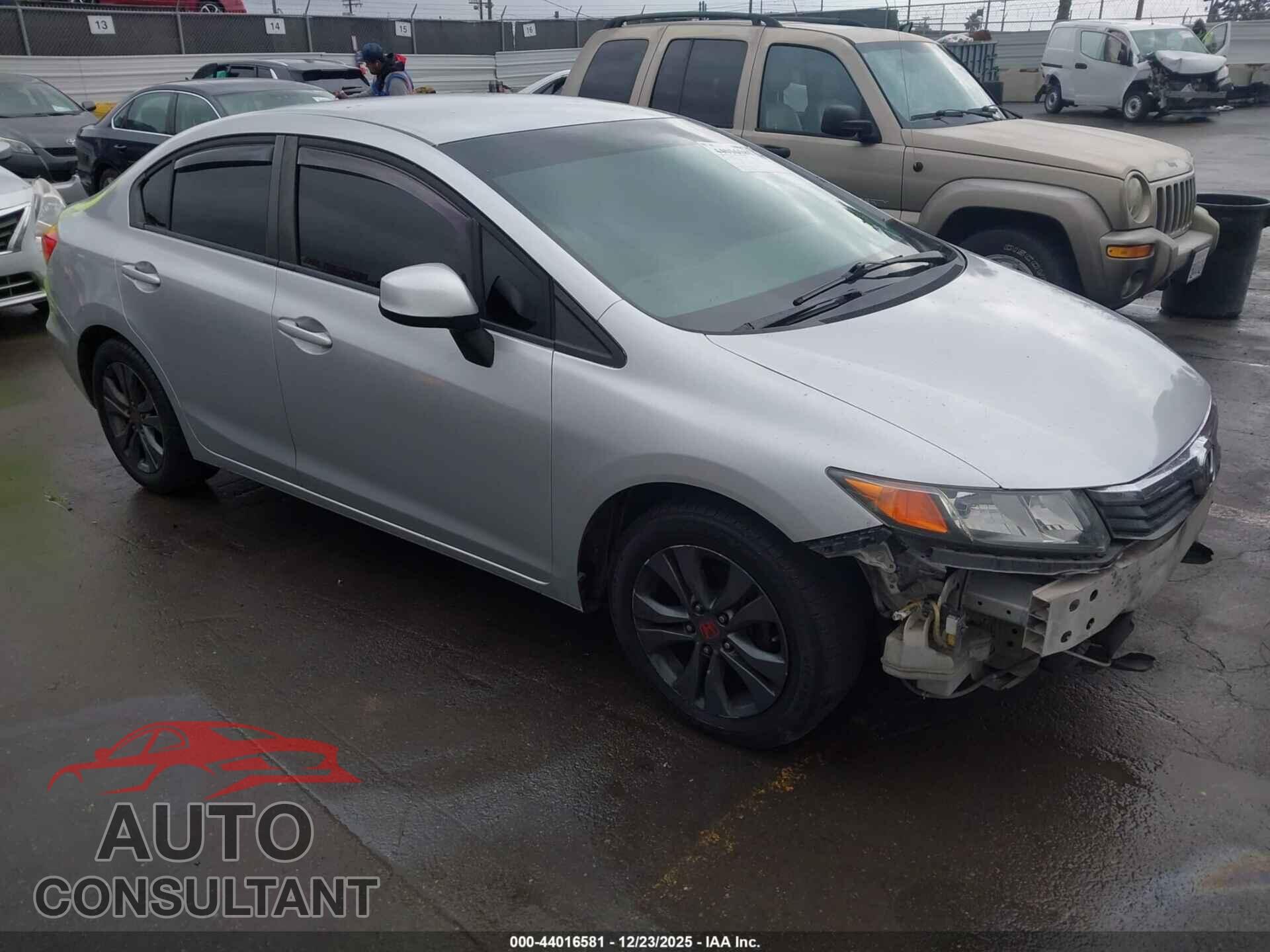 HONDA CIVIC 2012 - 2HGFB2F55CH333802