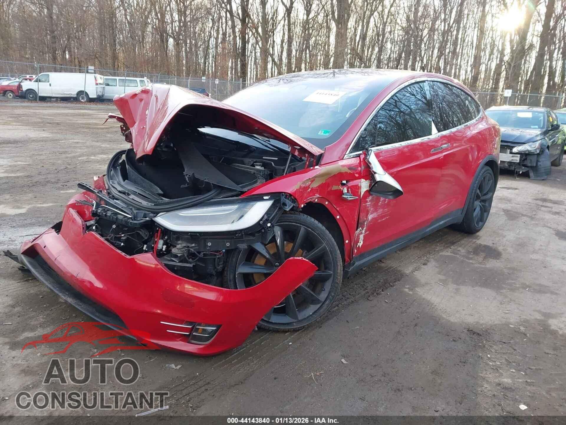 TESLA MODEL X 2019 - 5YJXCBE20KF192231