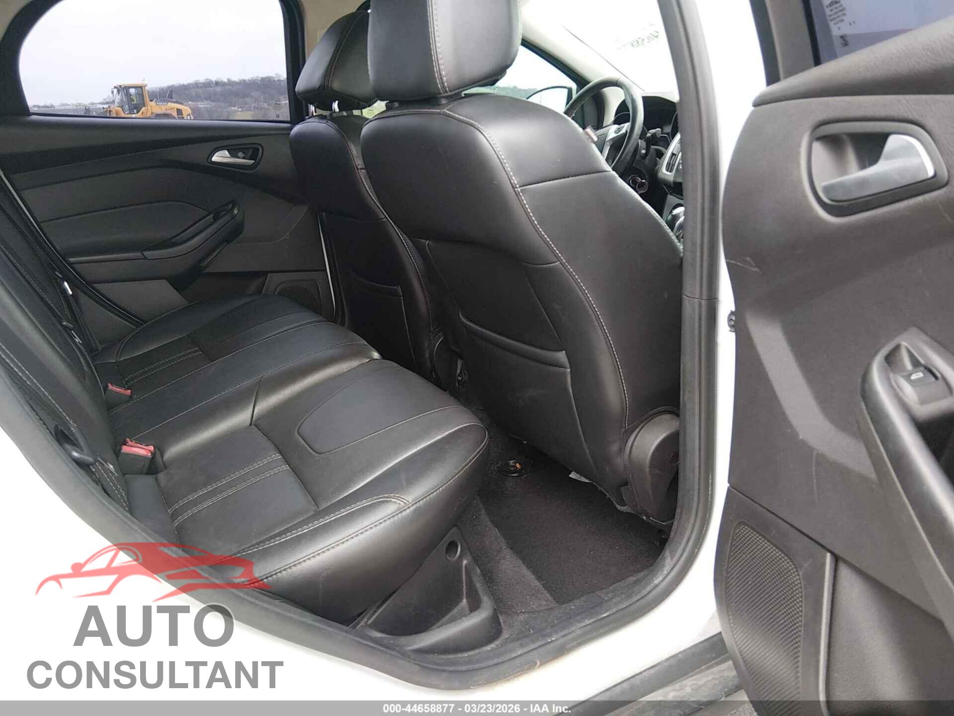 FORD FOCUS 2014 - 1FADP3F29EL229618