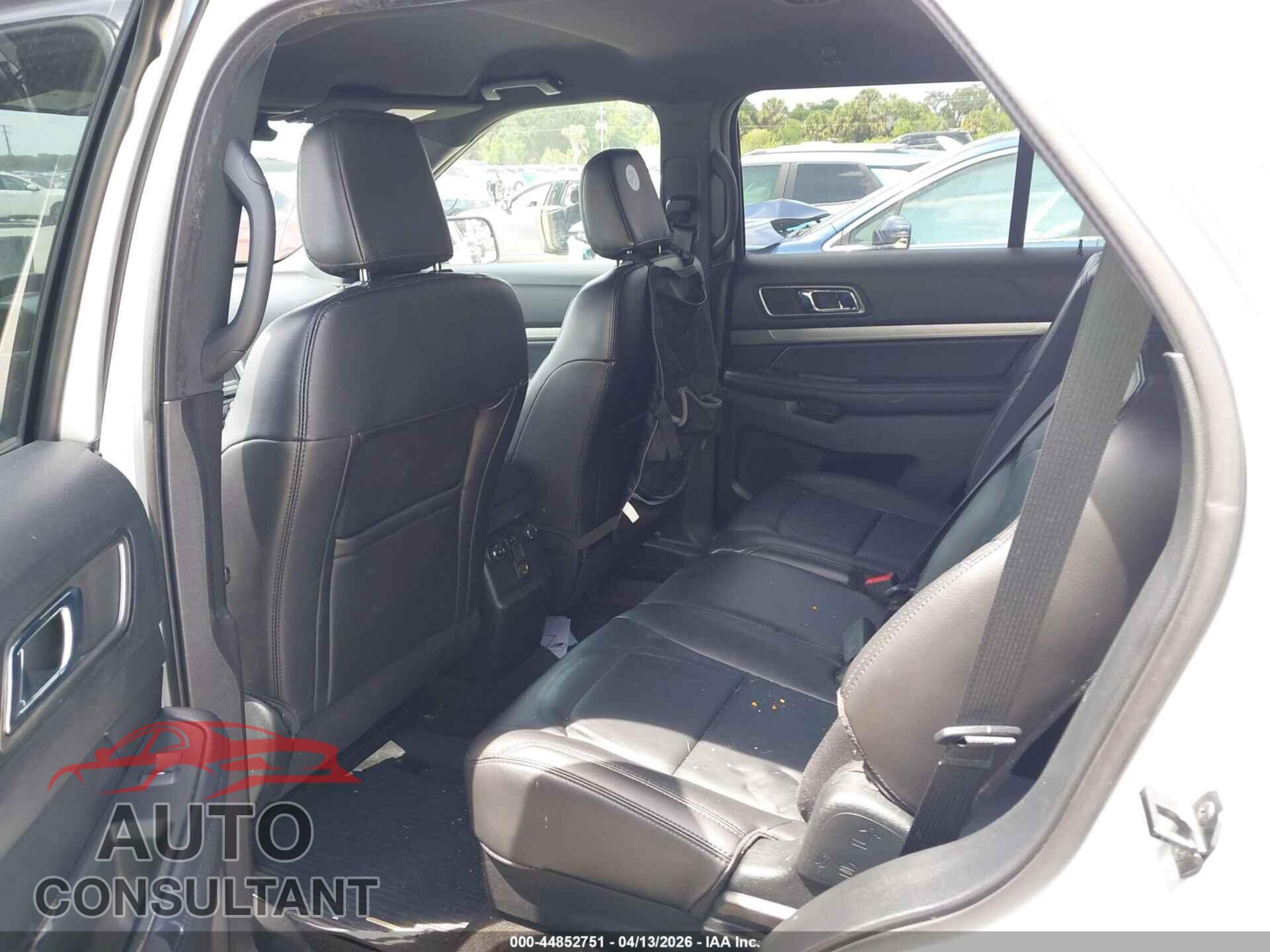 FORD EXPLORER 2018 - 1FM5K7D88JGB27382