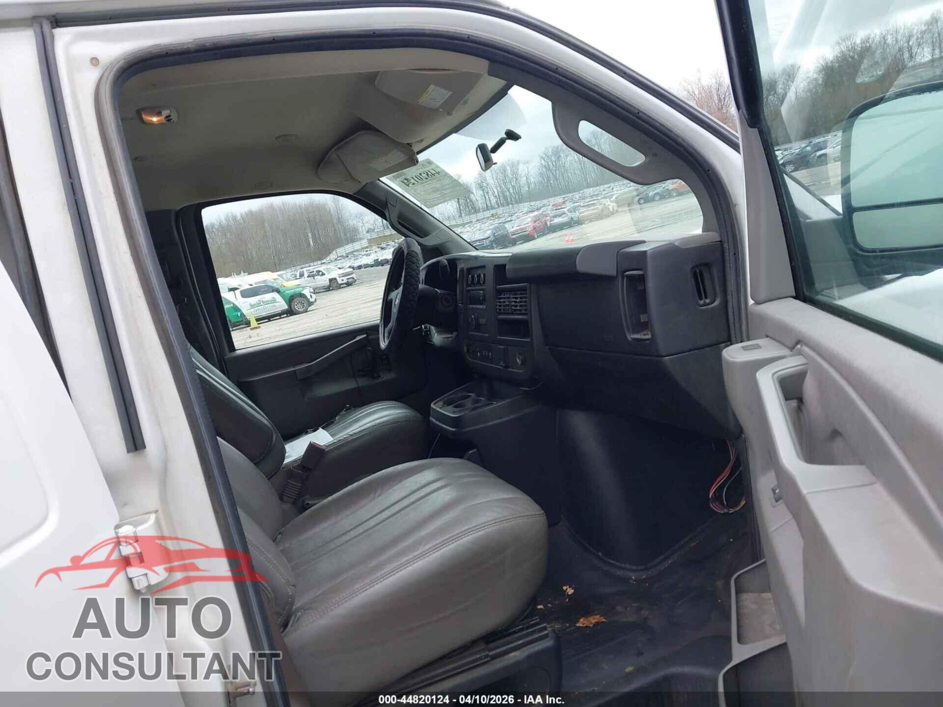 CHEVROLET EXPRESS 2500 2017 - 1GCWGBFF0H1240975