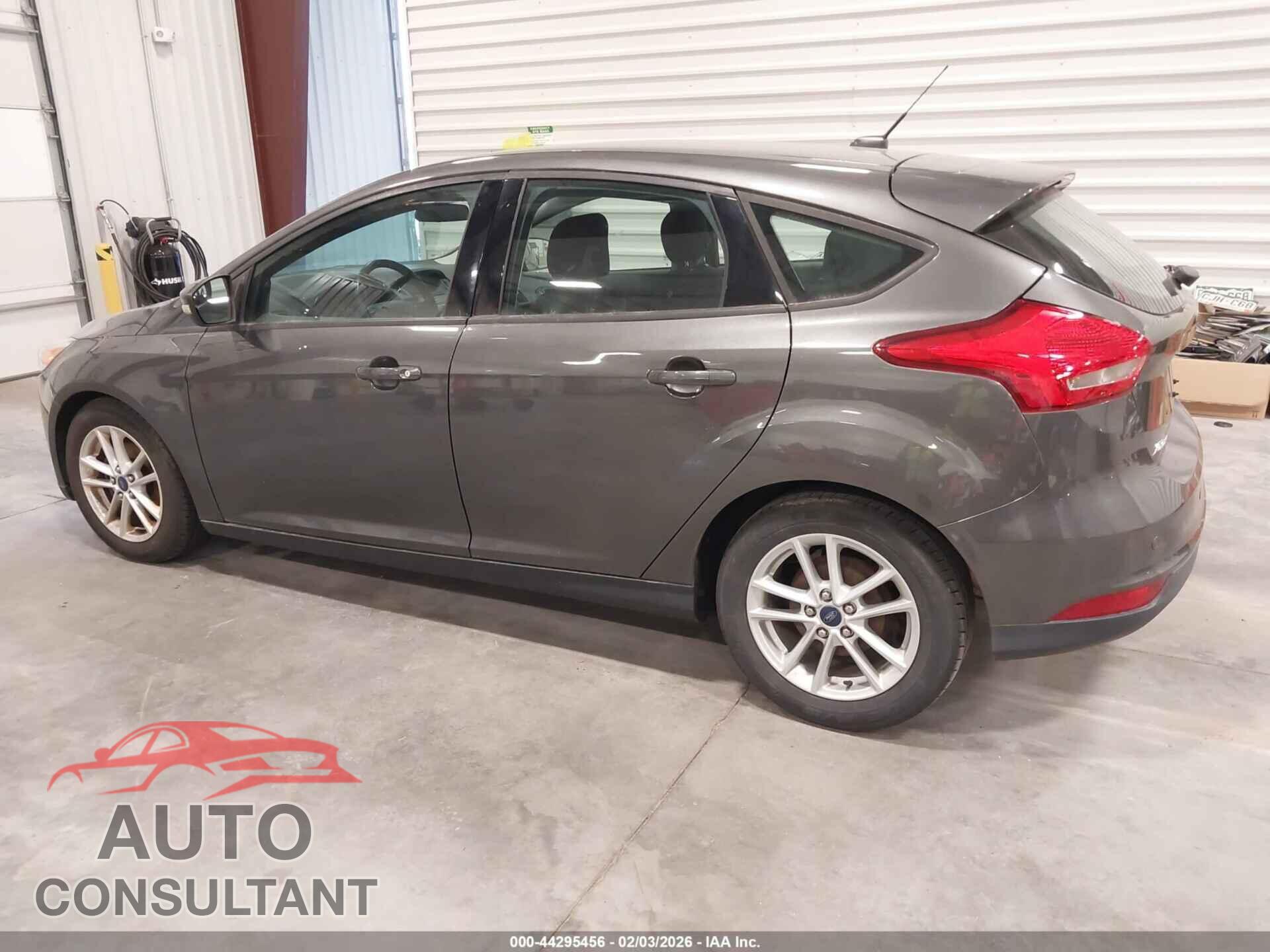 FORD FOCUS 2015 - 1FADP3KE4FL211531