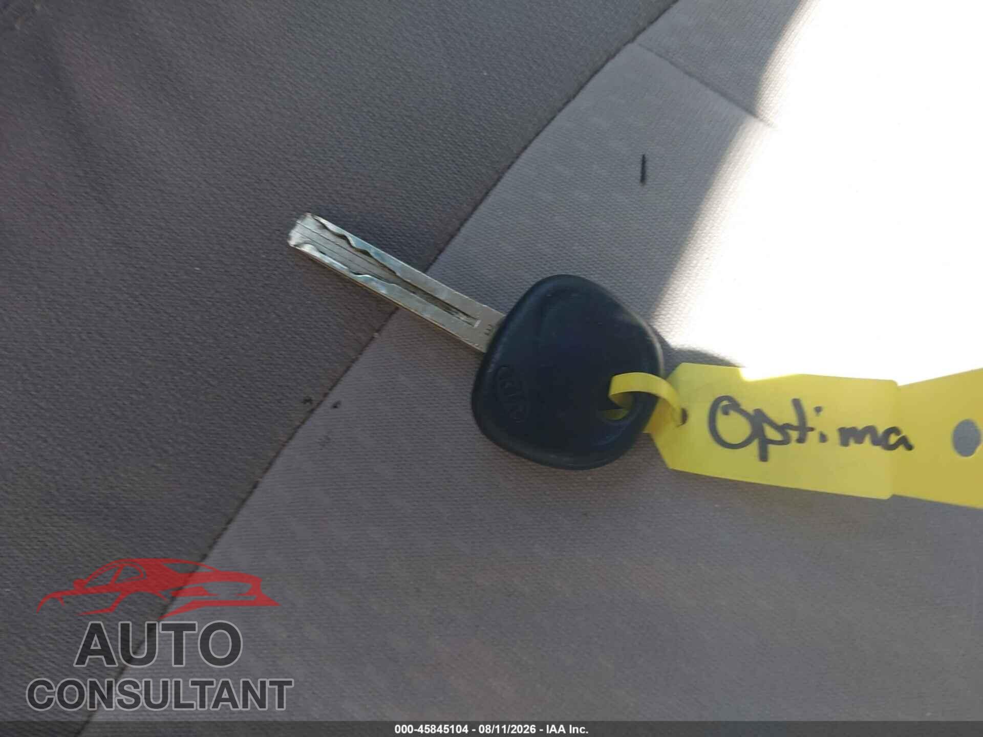 KIA OPTIMA 2011 - KNAGM4A77B5080549