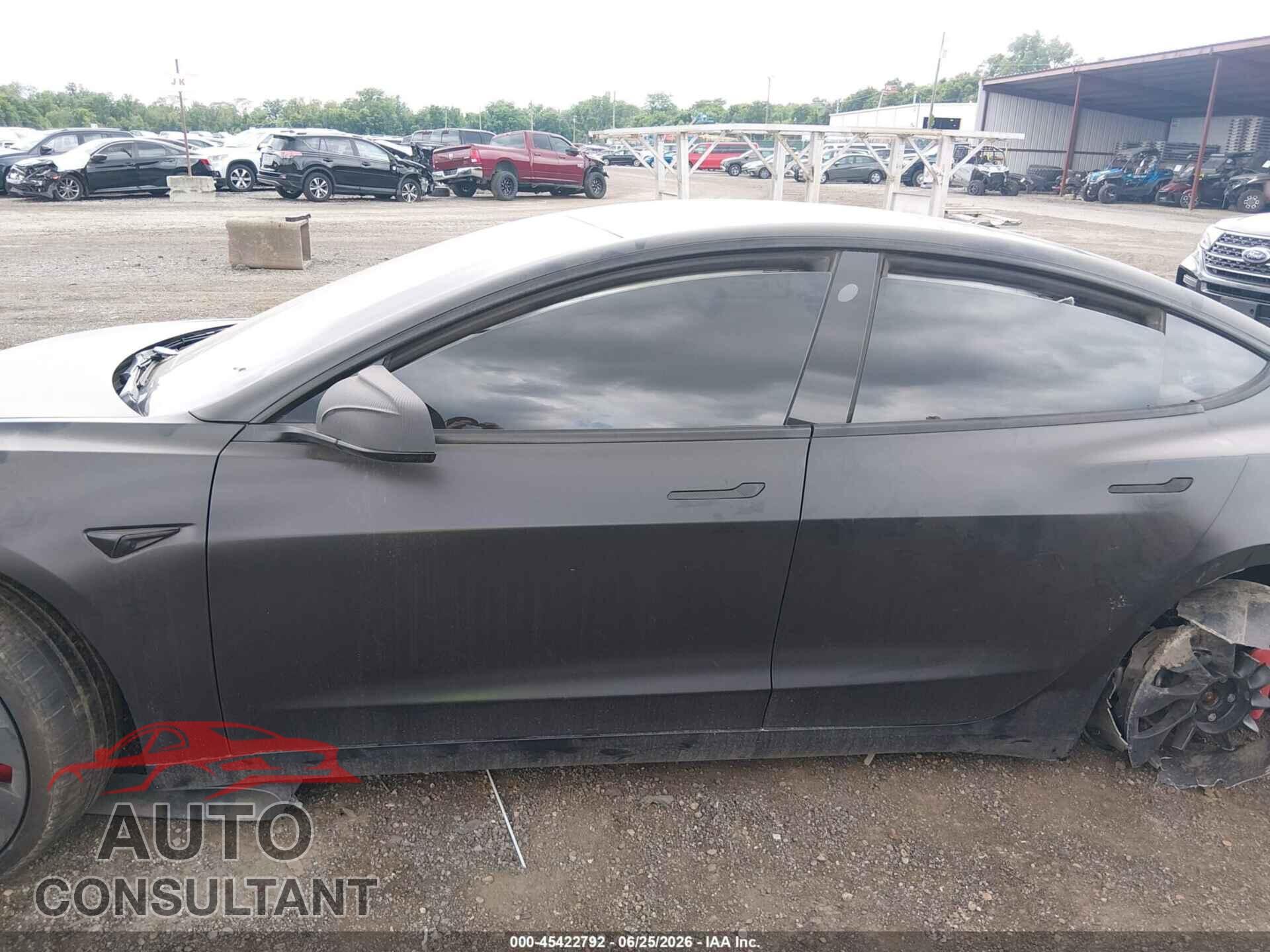 TESLA MODEL 3 2023 - 5YJ3E1EC3PF493336