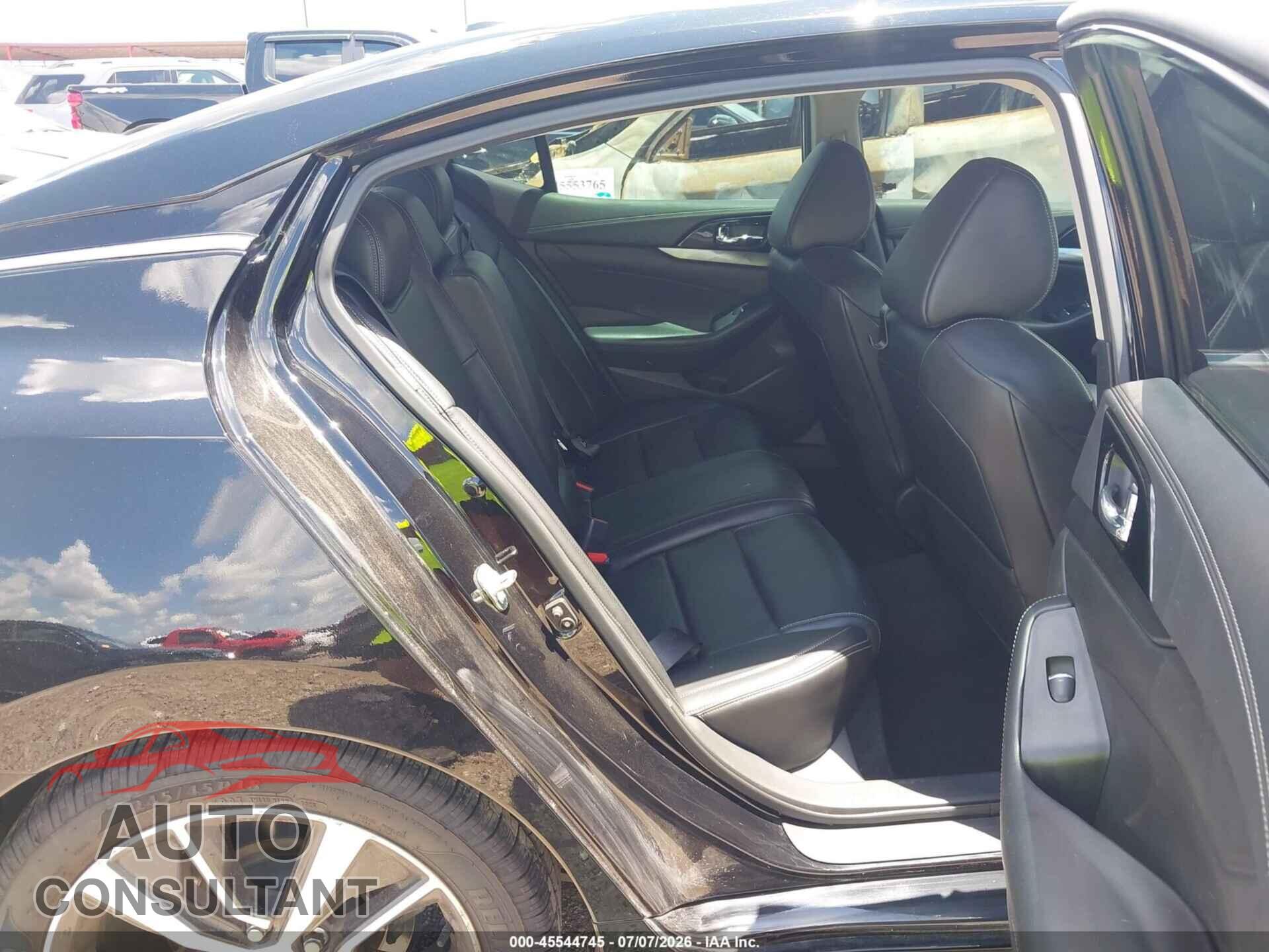 NISSAN MAXIMA 2020 - 1N4AA6CVXLC372174