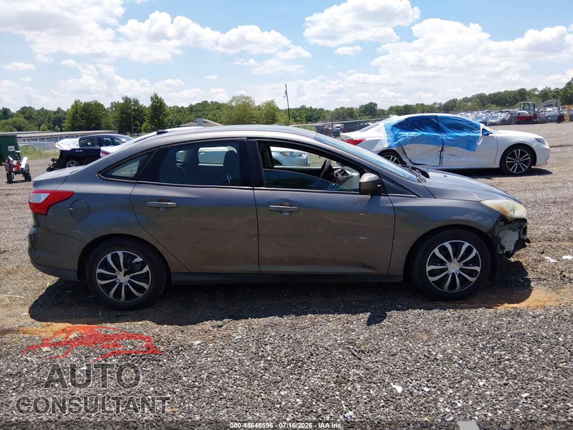 FORD FOCUS 2012 - 1FAHP3F22CL176985