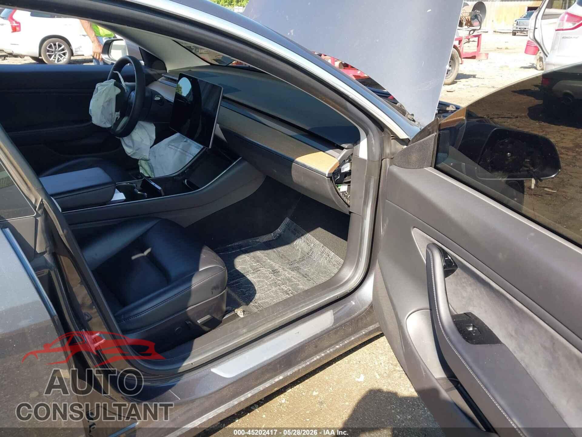 TESLA MODEL 3 2019 - 5YJ3E1EB8KF477326