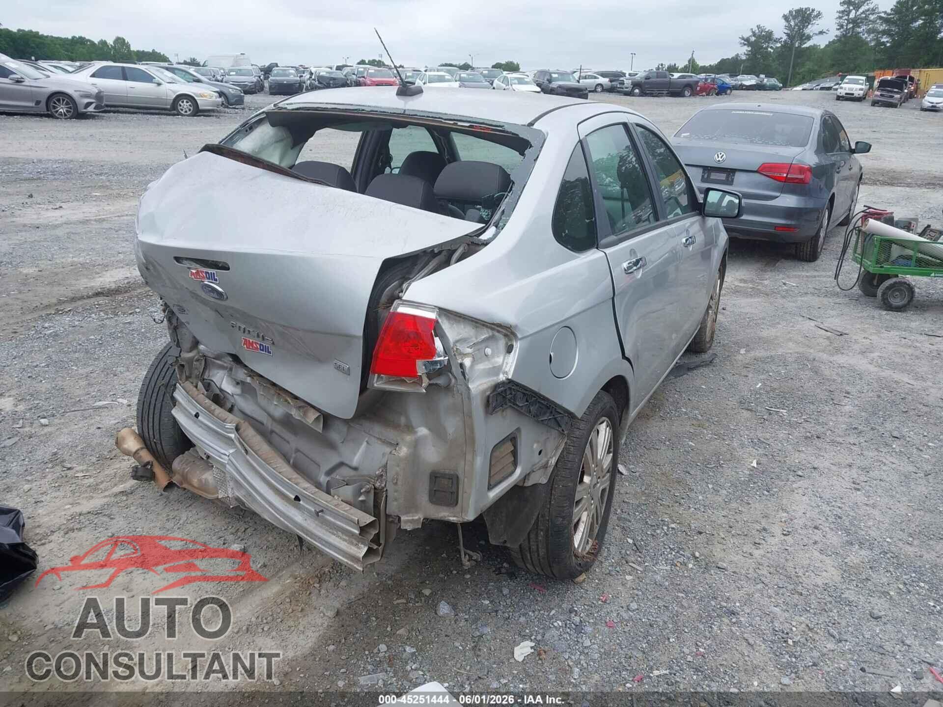 FORD FOCUS 2011 - 1FAHP3HN0BW158876